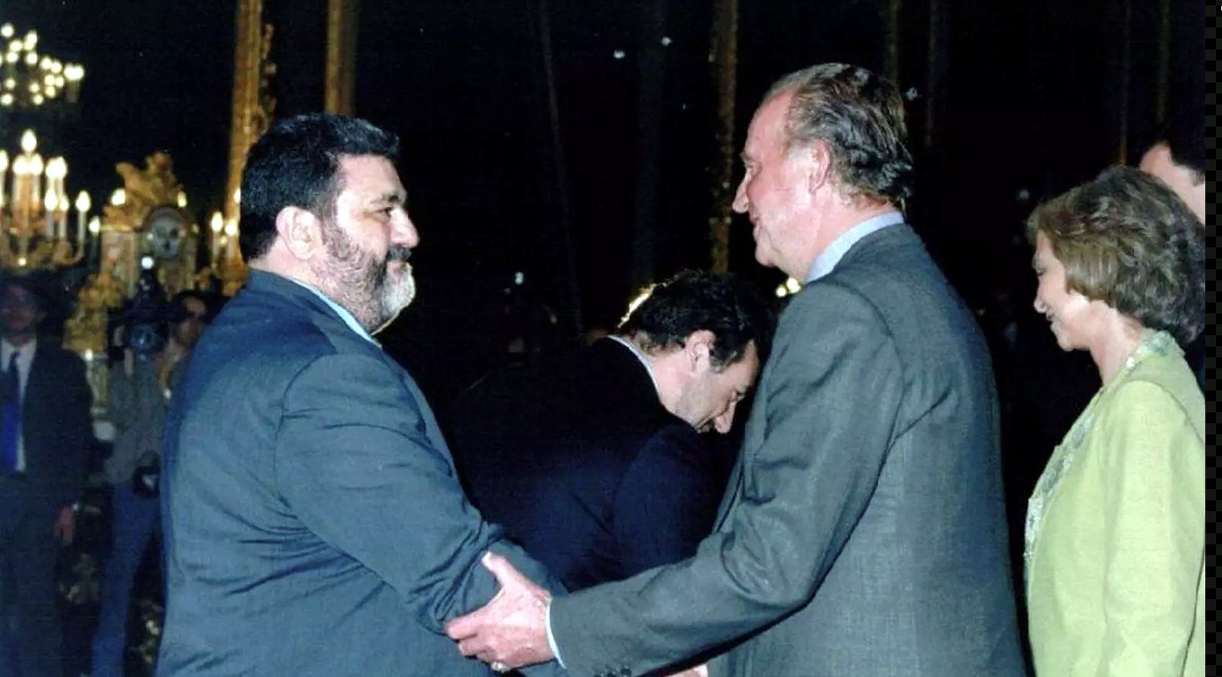 Fernando Ramos saudando a Juan Carlos I
