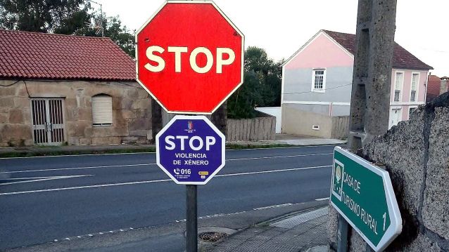 Sinal de Stop á violencia de xénero en Meis