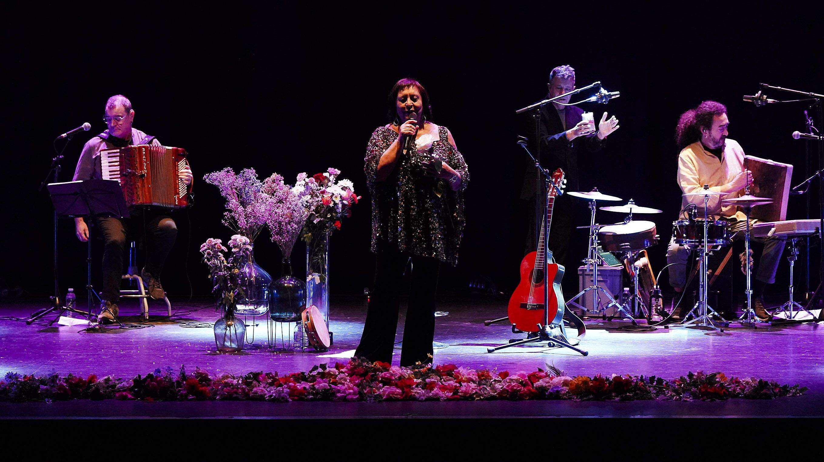 Concierto de Uxía Senlle para inaugurar el Culturgal 2025 Concierto de Uxía Senlle para inaugurar el Culturgal 2025