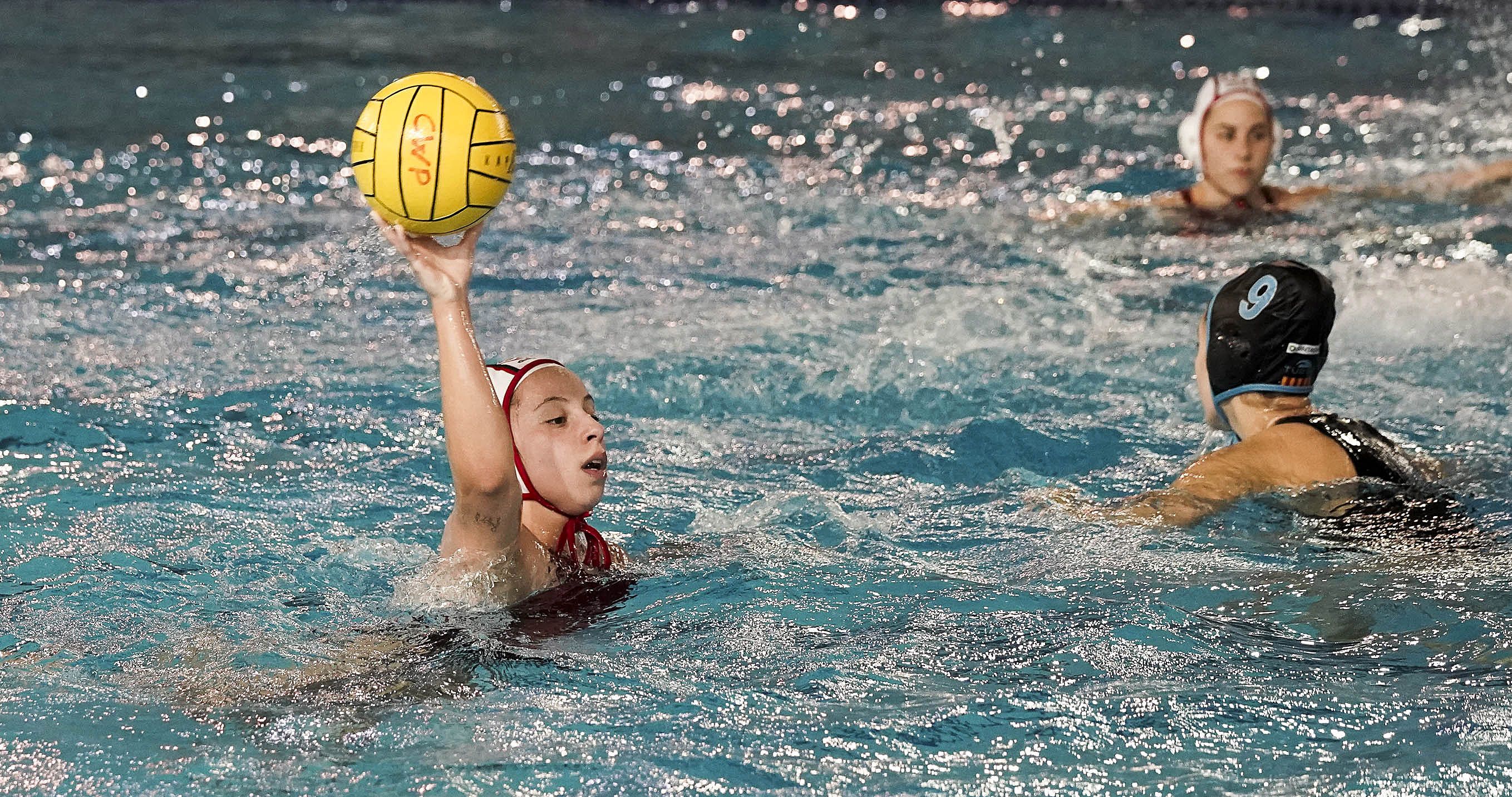 Partido entre el Waterpolo Pontevedra y el CN Molins de Rei en Rías do Sur Partido entre el Waterpolo Pontevedra y el CN Molins de Rei en Rías do Sur