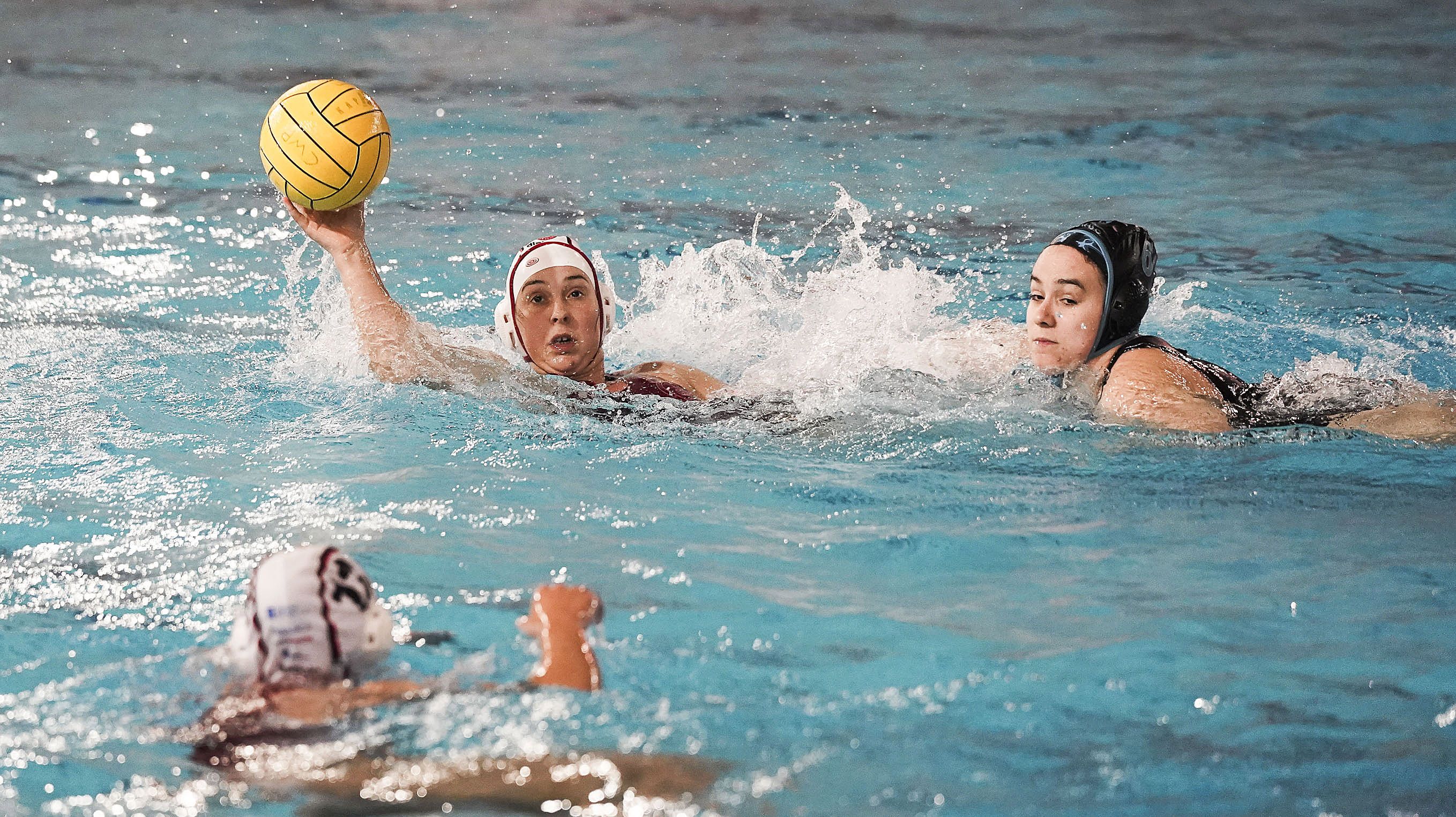 Partido entre el Waterpolo Pontevedra y el CN Molins de Rei en Rías do Sur Partido entre el Waterpolo Pontevedra y el CN Molins de Rei en Rías do Sur