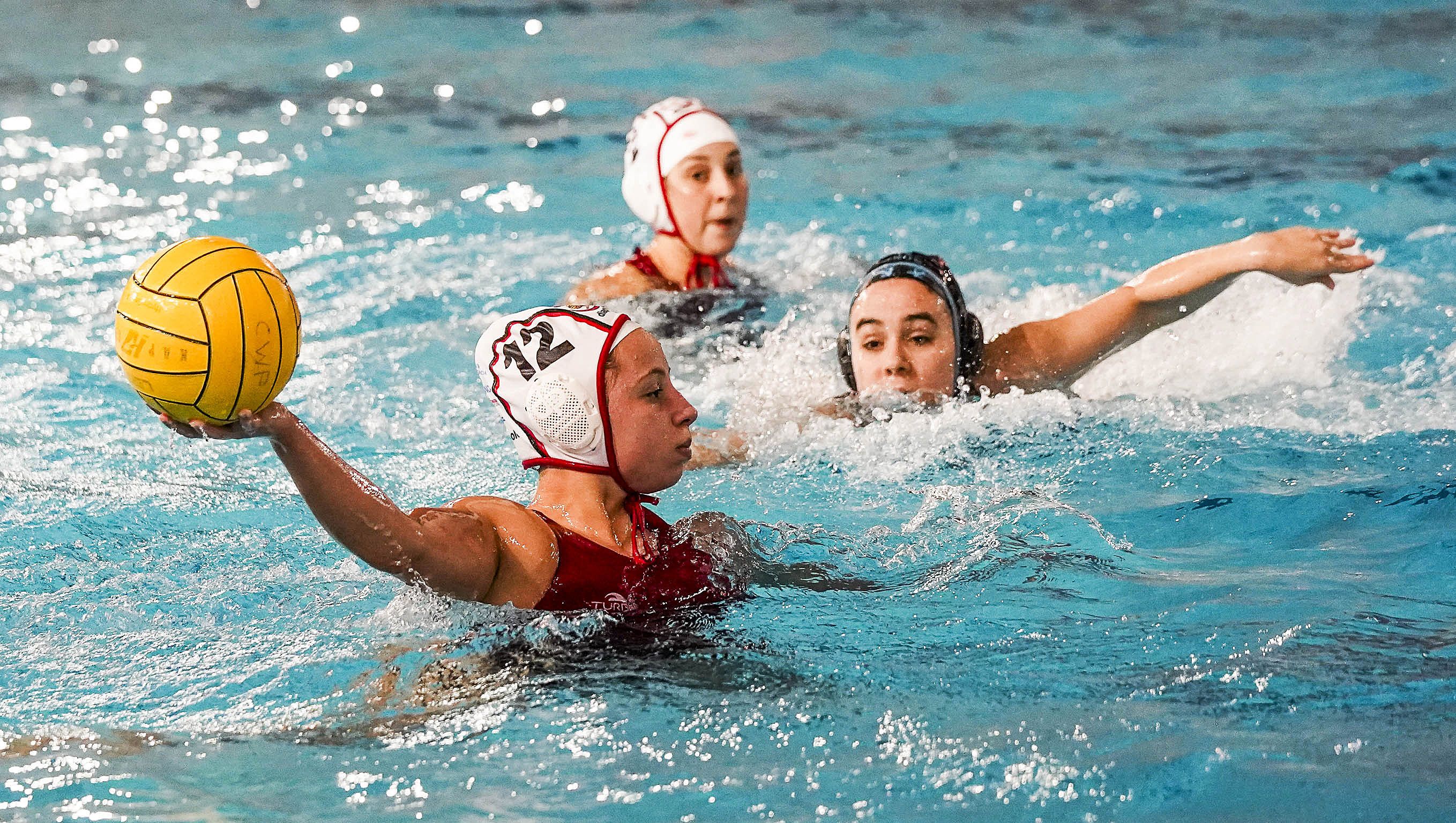Partido entre el Waterpolo Pontevedra y el CN Molins de Rei en Rías do Sur Partido entre el Waterpolo Pontevedra y el CN Molins de Rei en Rías do Sur