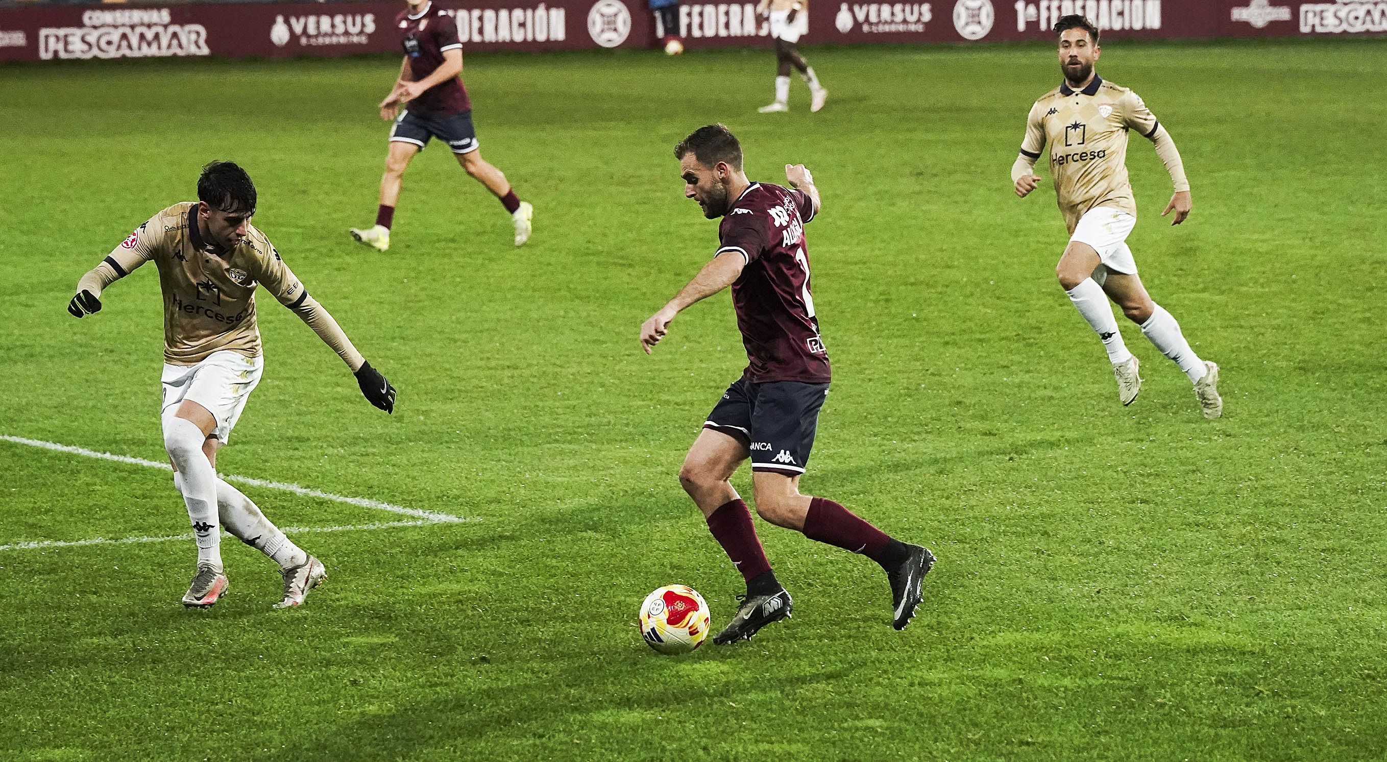 Partido entre Pontevedra CF e Guadalajara en Pasarón