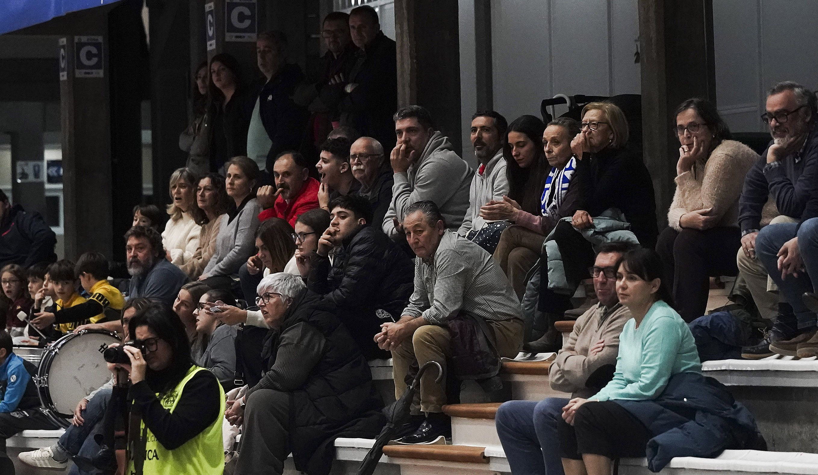 Partido entre Cisne e Ibiza en el Municipal Partido entre Cisne e Ibiza en el Municipal