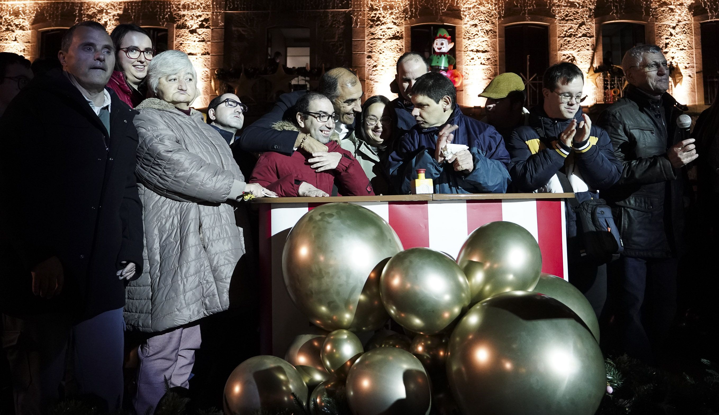 Acendido da iluminación de Nadal en Poio