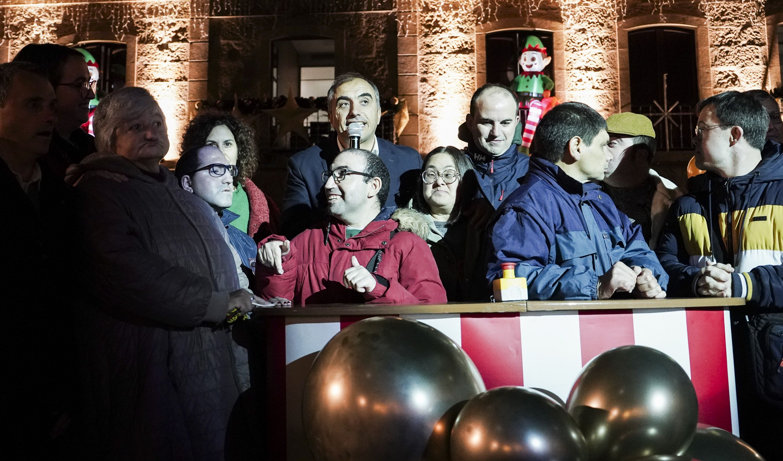 Acendido da iluminación de Nadal en Poio