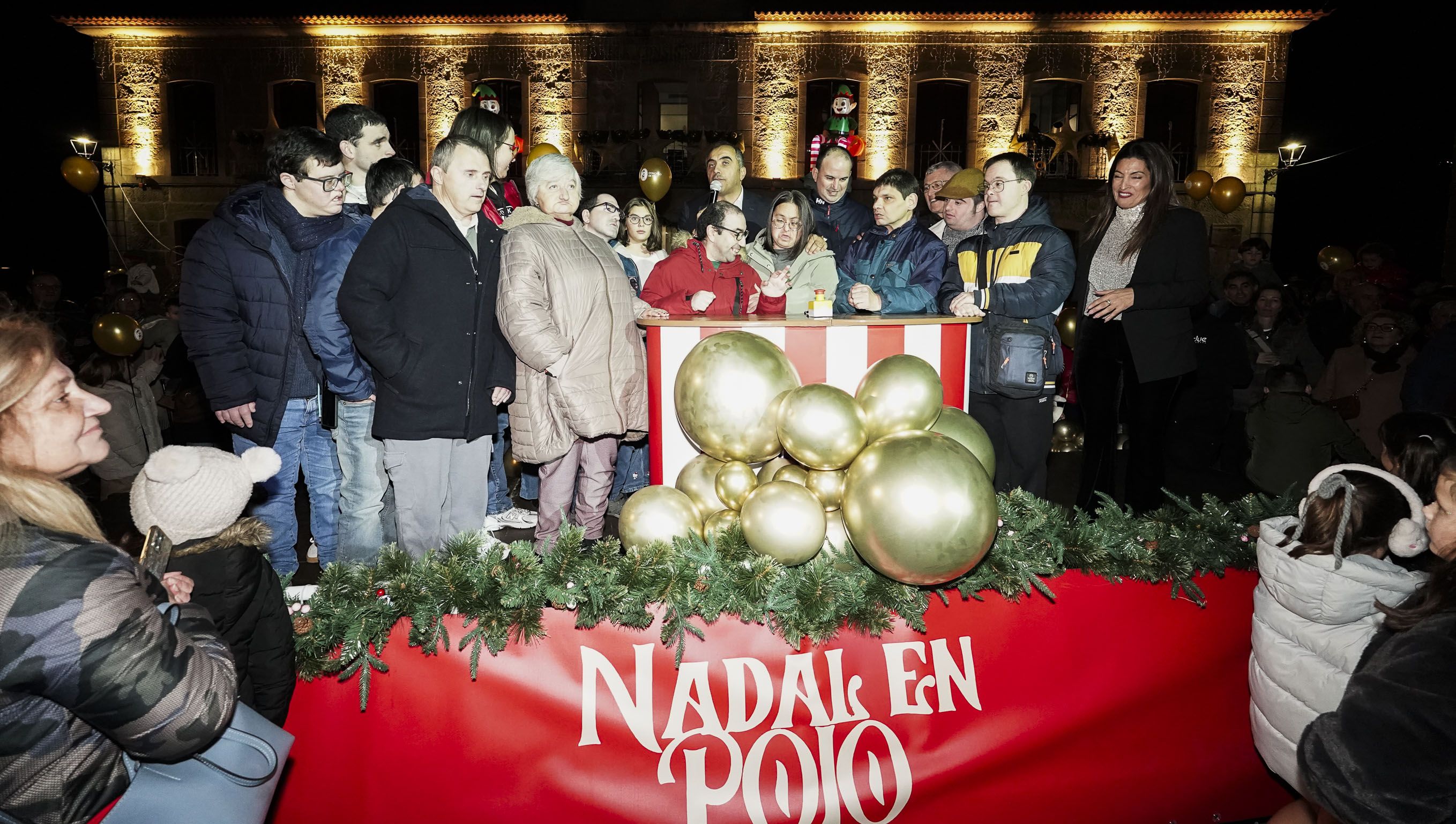 Acendido da iluminación de Nadal en Poio