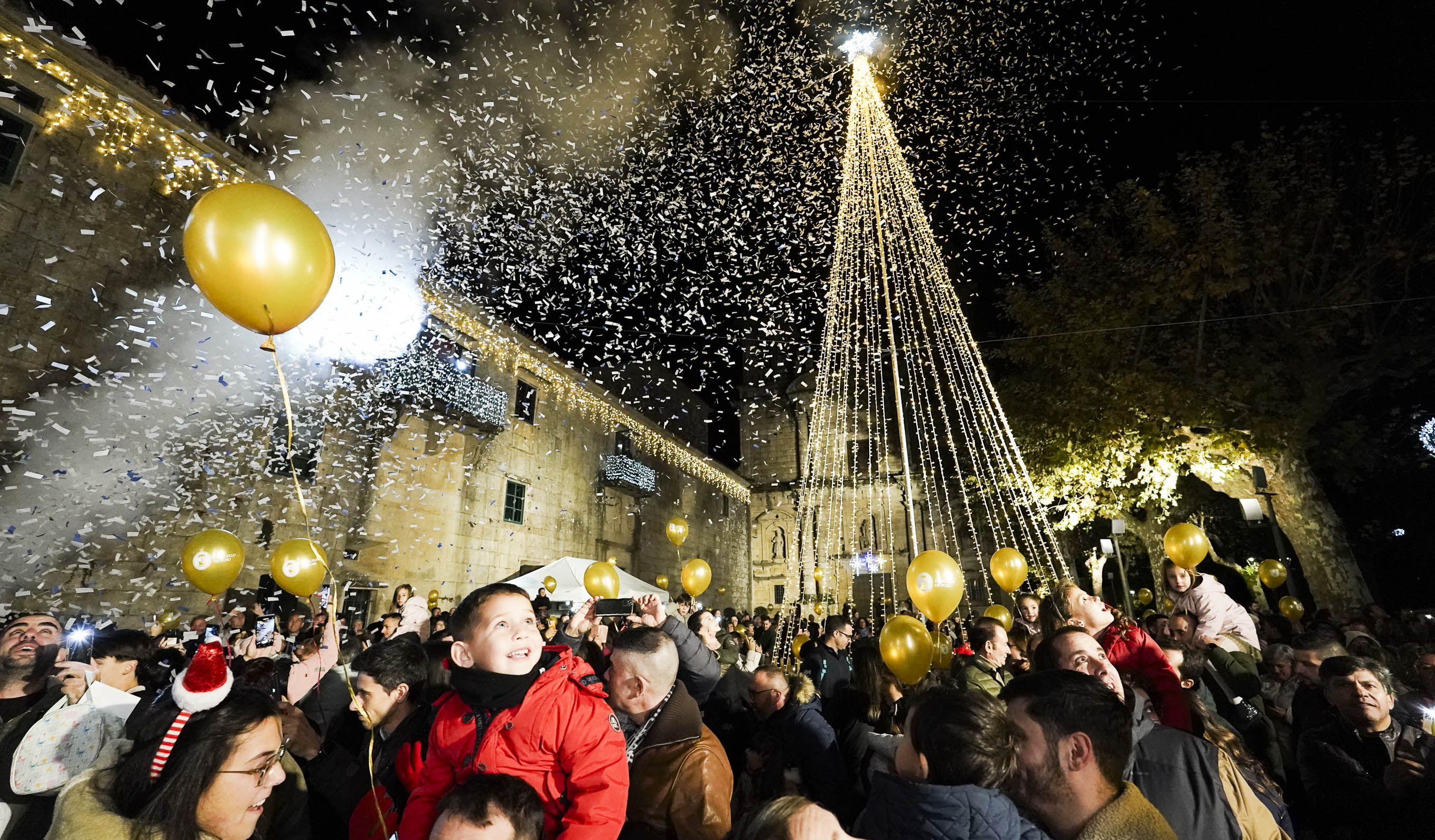 Acendido da iluminación de Nadal en Poio Acendido da iluminación de Nadal en Poio