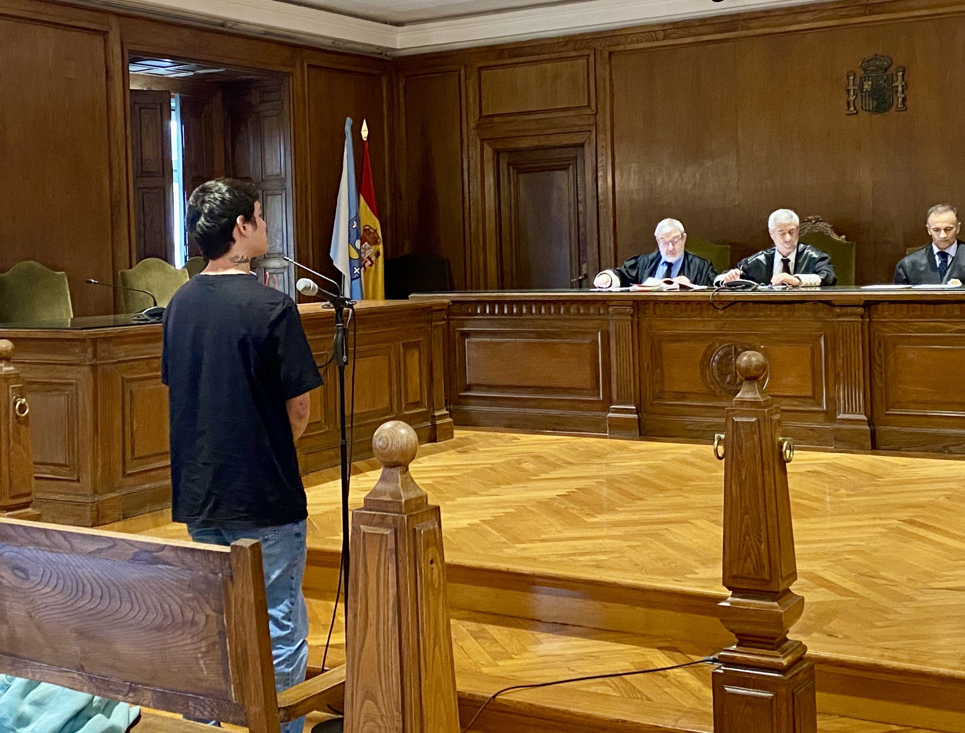 Xuízo contra S.M.A, acusado dun delito de agresión sexual a unha menor de 14 anos