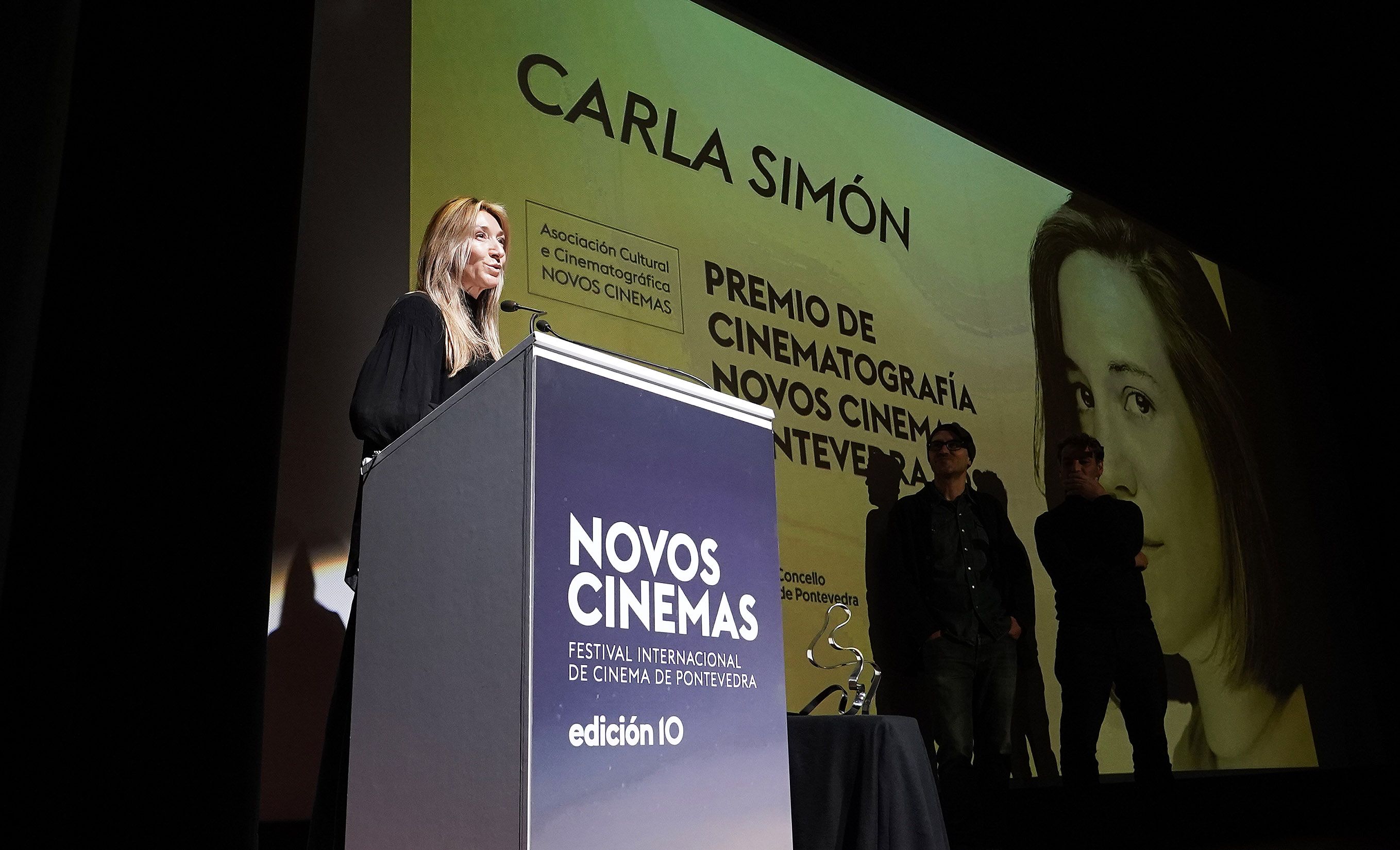 Carla Simón recibe en Pontevedra o I Premio de Cinematografía Novos Cinemas