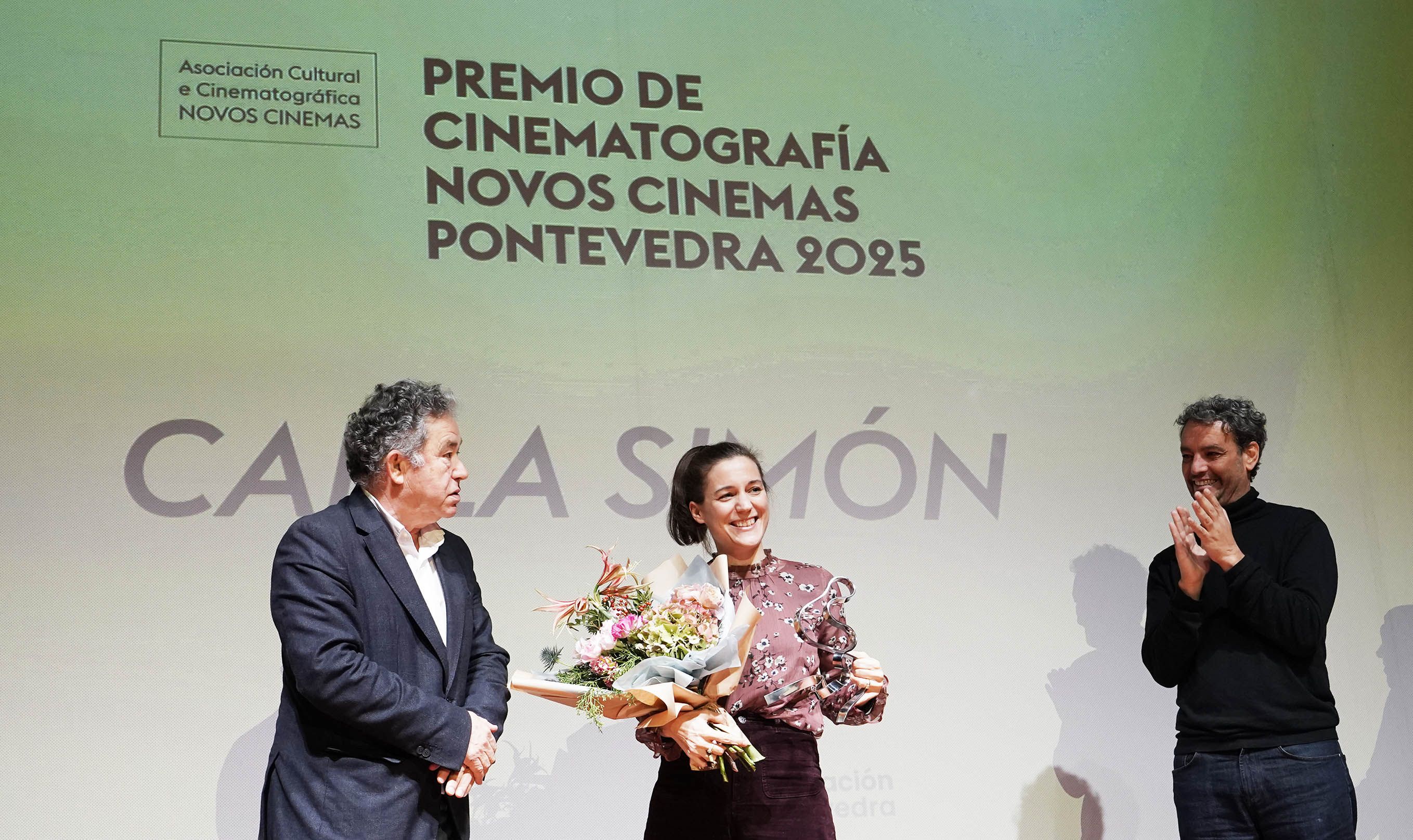 Carla Simón recibe en Pontevedra o I Premio de Cinematografía Novos Cinemas