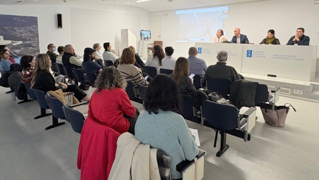 Reunión da Xerencia co Consello Asesor de Pacientes da Área Sanitaria Reunión da Xerencia co Consello Asesor de Pacientes da Área Sanitaria