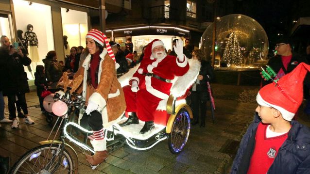 Papá Noel polas rúas de Vilagarcía