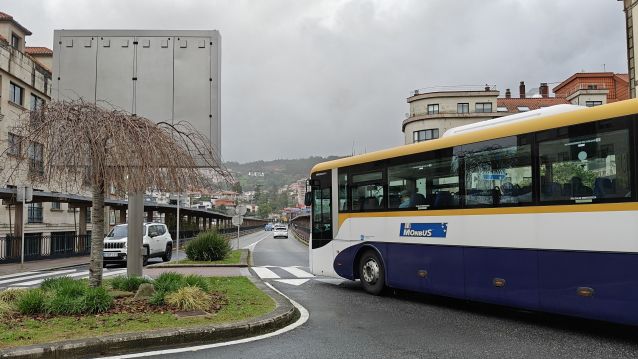 Tráfico na ponte da Barca este martes 9 de decembro Tráfico na ponte da Barca este martes 9 de decembro
