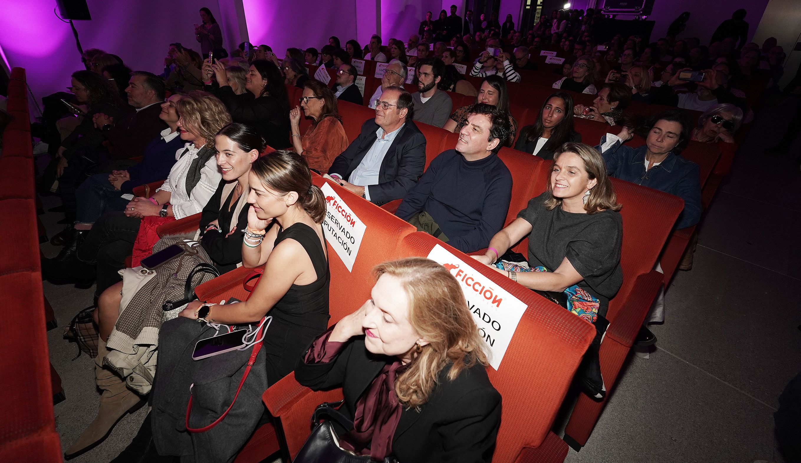Estreno en Pontevedra de la película 'Me has robado el corazón' con Óscar Casas y Ana Jara Estreno en Pontevedra de la película 'Me has robado el corazón' con Óscar Casas y Ana Jara