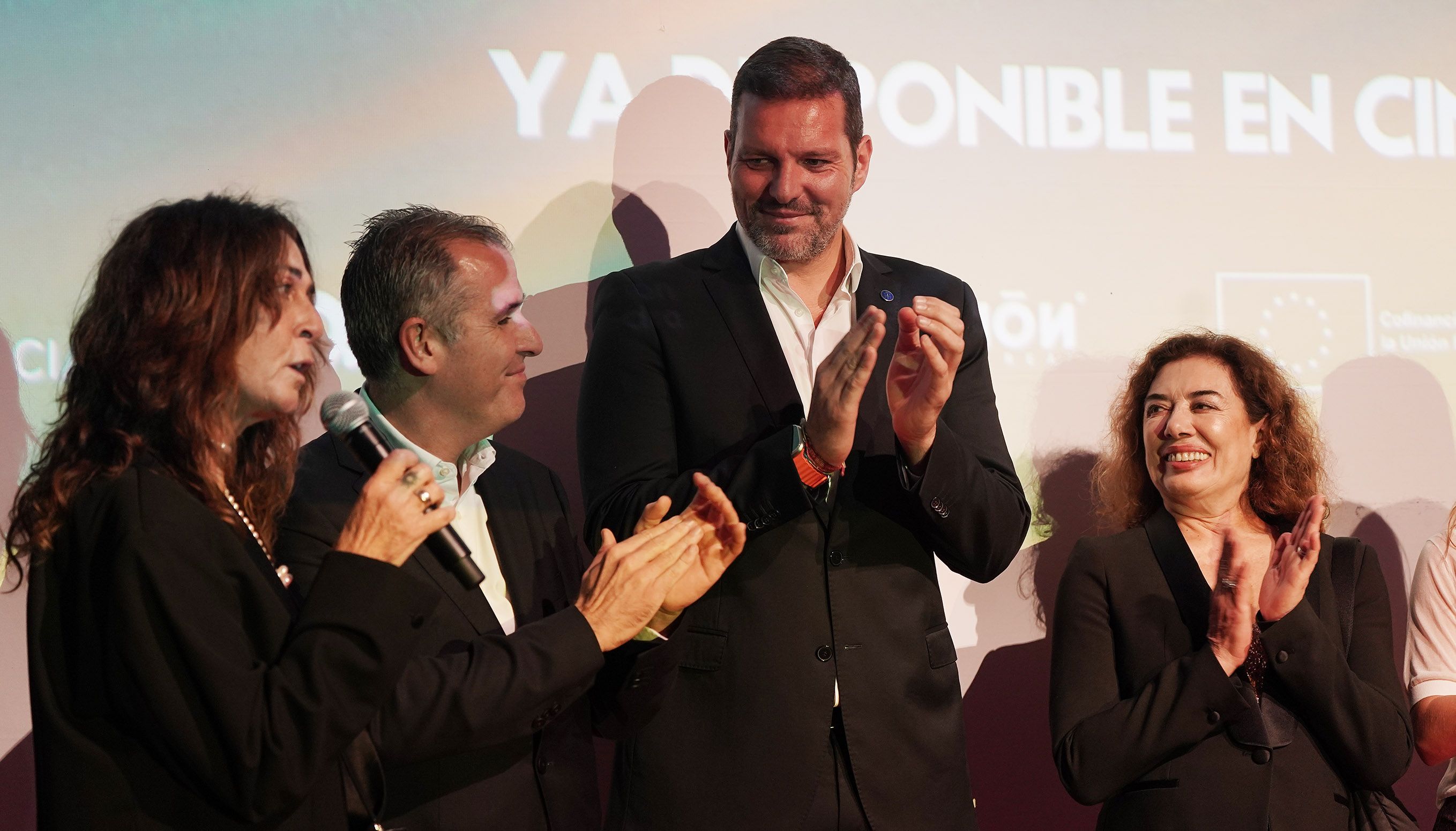 Estreno en Pontevedra de la película 'Me has robado el corazón' con Óscar Casas y Ana Jara Estreno en Pontevedra de la película 'Me has robado el corazón' con Óscar Casas y Ana Jara