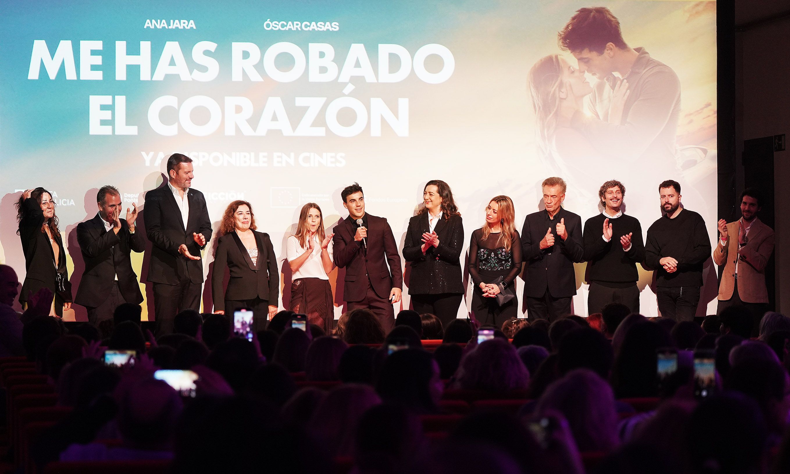 Estreno en Pontevedra de la película 'Me has robado el corazón' con Óscar Casas y Ana Jara Estreno en Pontevedra de la película 'Me has robado el corazón' con Óscar Casas y Ana Jara