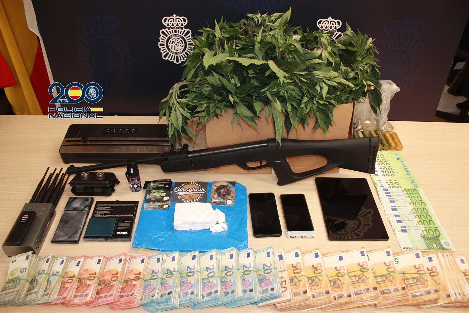 Efectos intervidos en Vilanova na operación 'Ninja III'