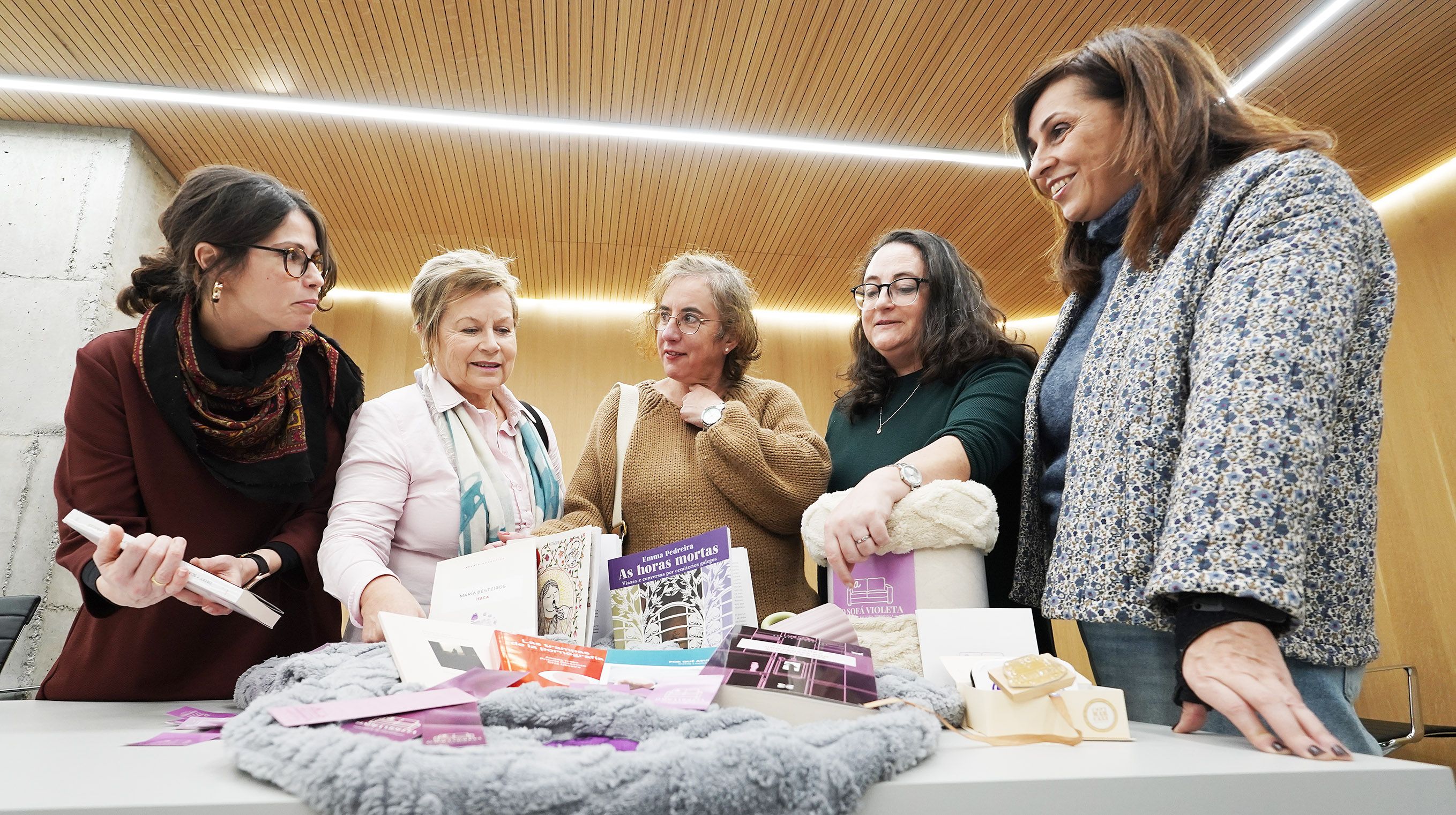 Presentación de 'El sofá violeta'