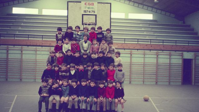 Curso 1974-75 coa profesora Pitusa (Concepción Abilleira) Curso 1974-75 coa profesora Pitusa (Concepción Abilleira)