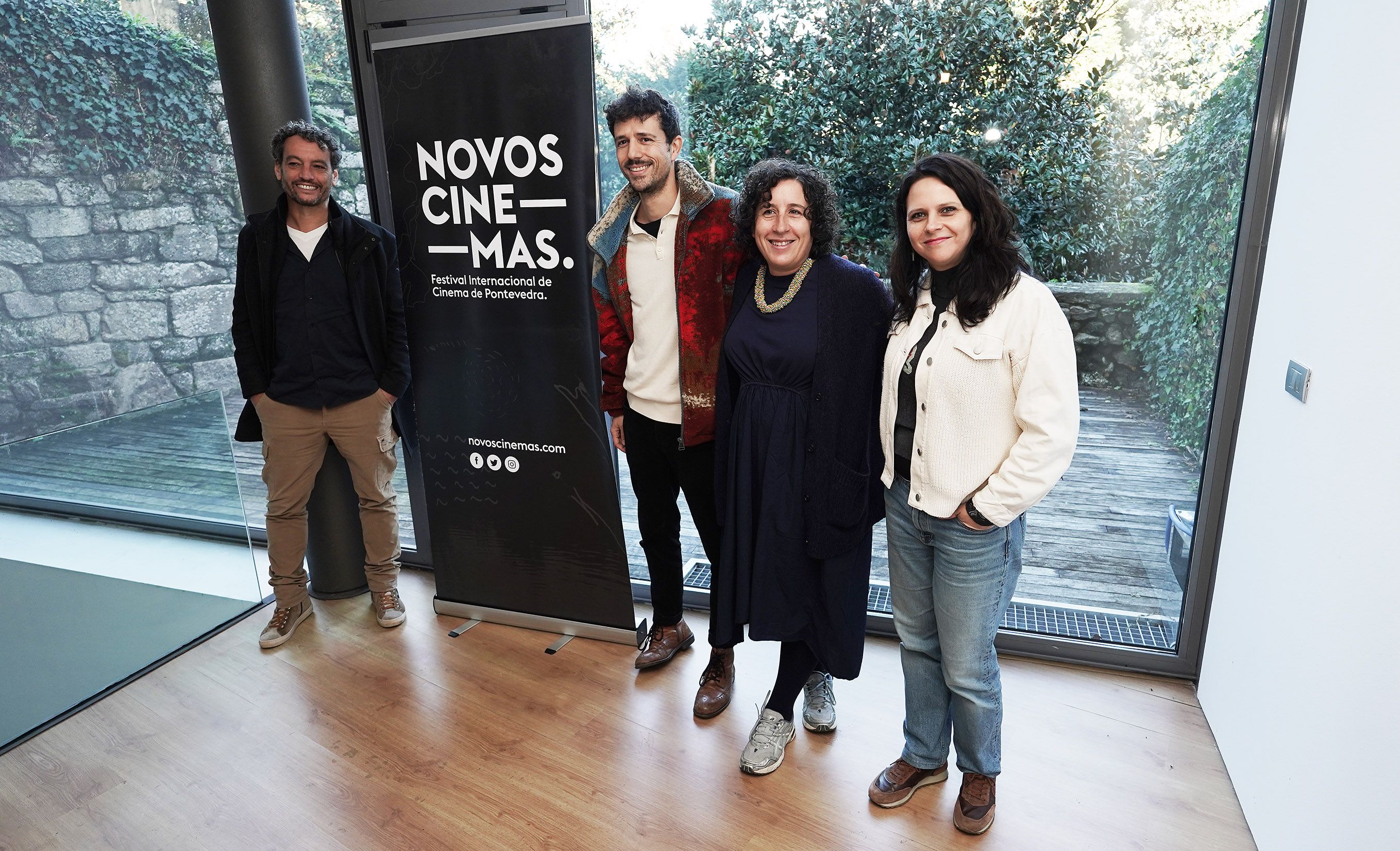 Mesa do décimo aniversario de Novos Cinemas