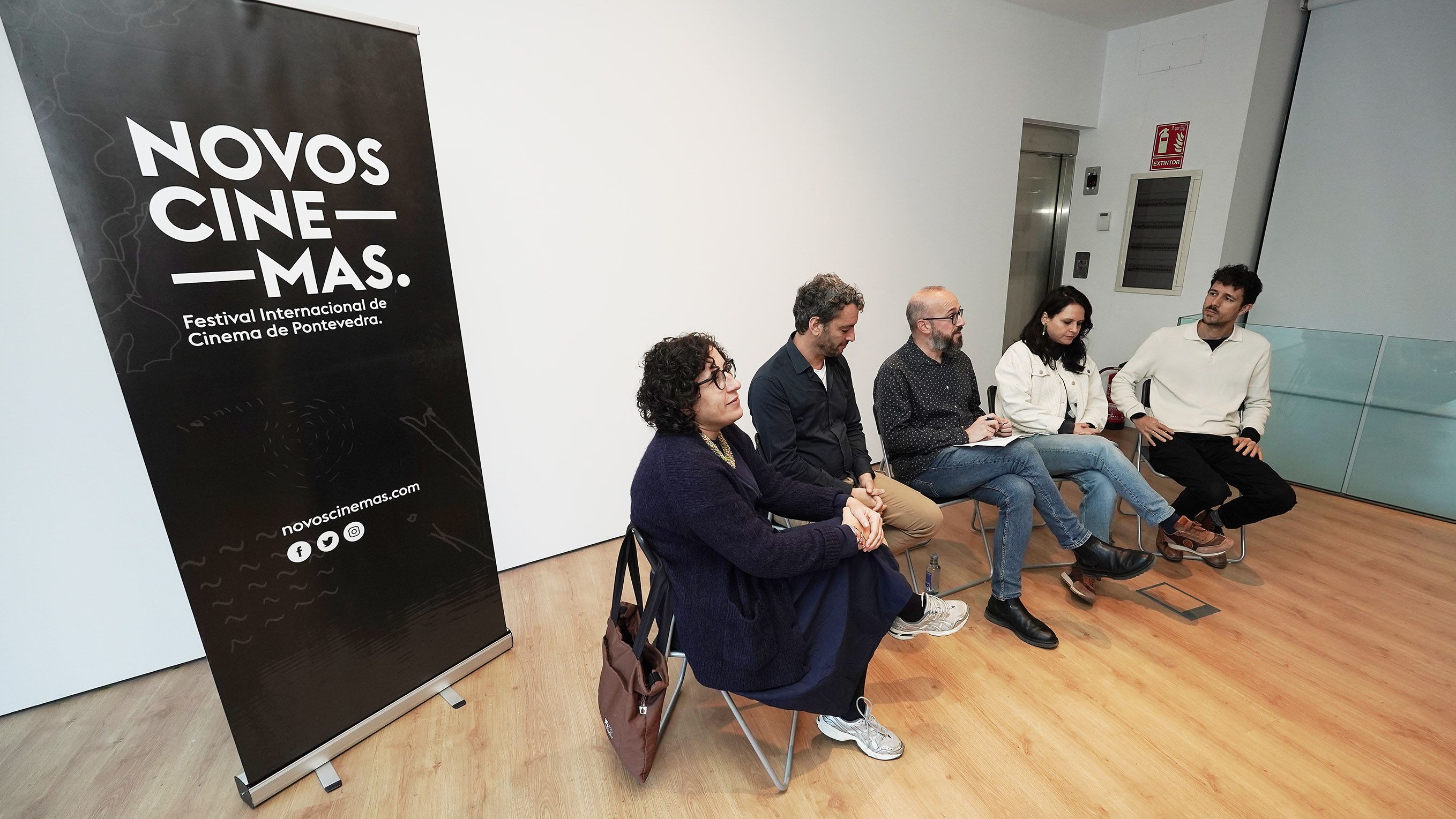 Mesa do décimo aniversario de Novos Cinemas