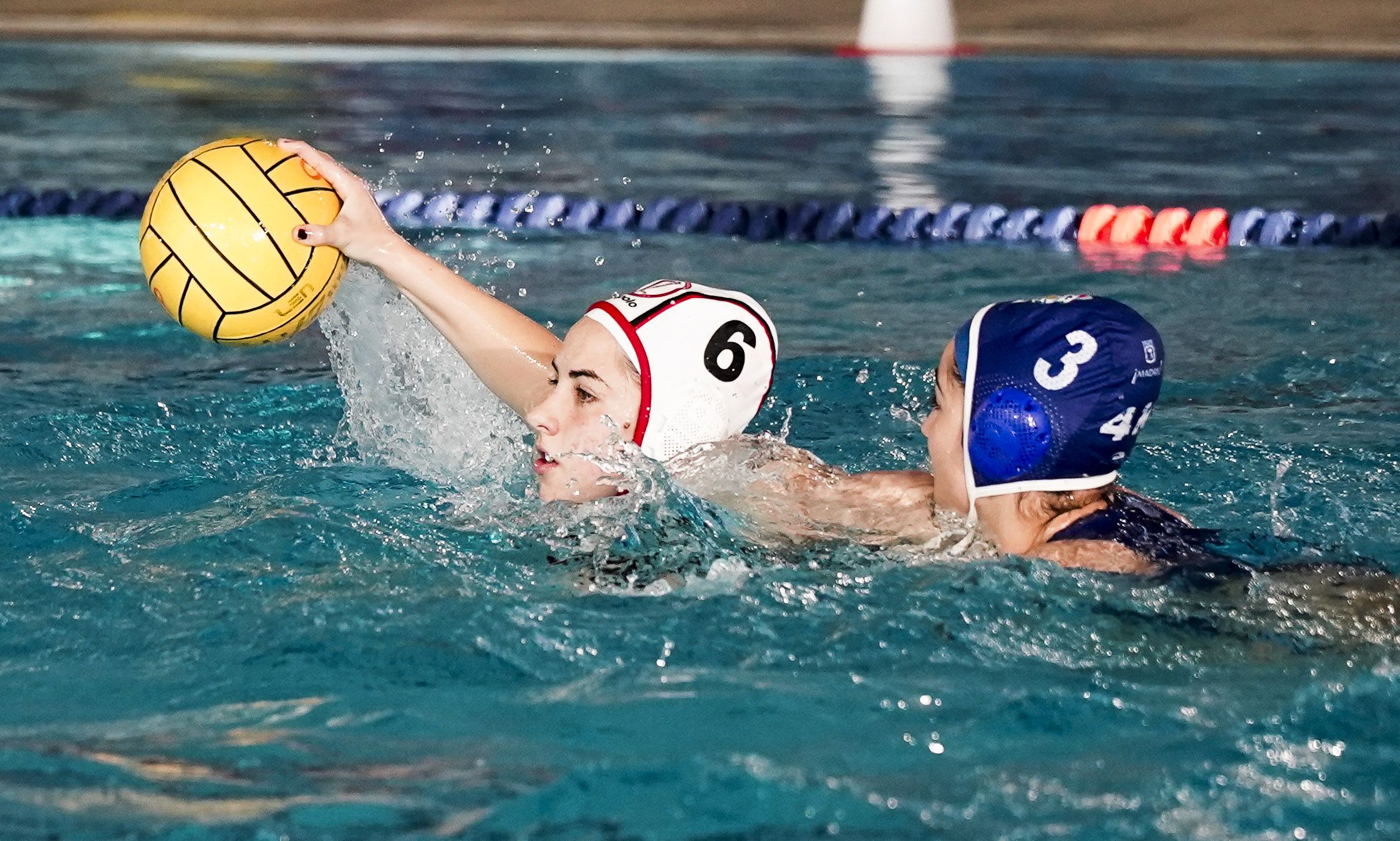 Partido entre o Waterpolo Pontevedra e o CN Cuatro Caminos en Rías do Sur