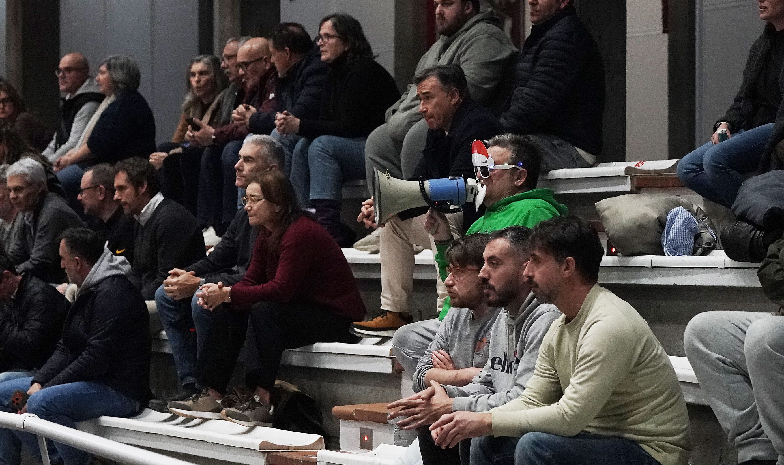 Partido entre Cisne e Blendio Sinfín Santander no Municipal Partido entre Cisne e Blendio Sinfín Santander no Municipal