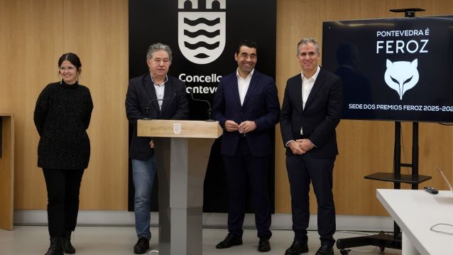 Firma del convenio entre el Concello y la Deputación por los Premios Feroz Firma del convenio entre el Concello y la Deputación por los Premios Feroz