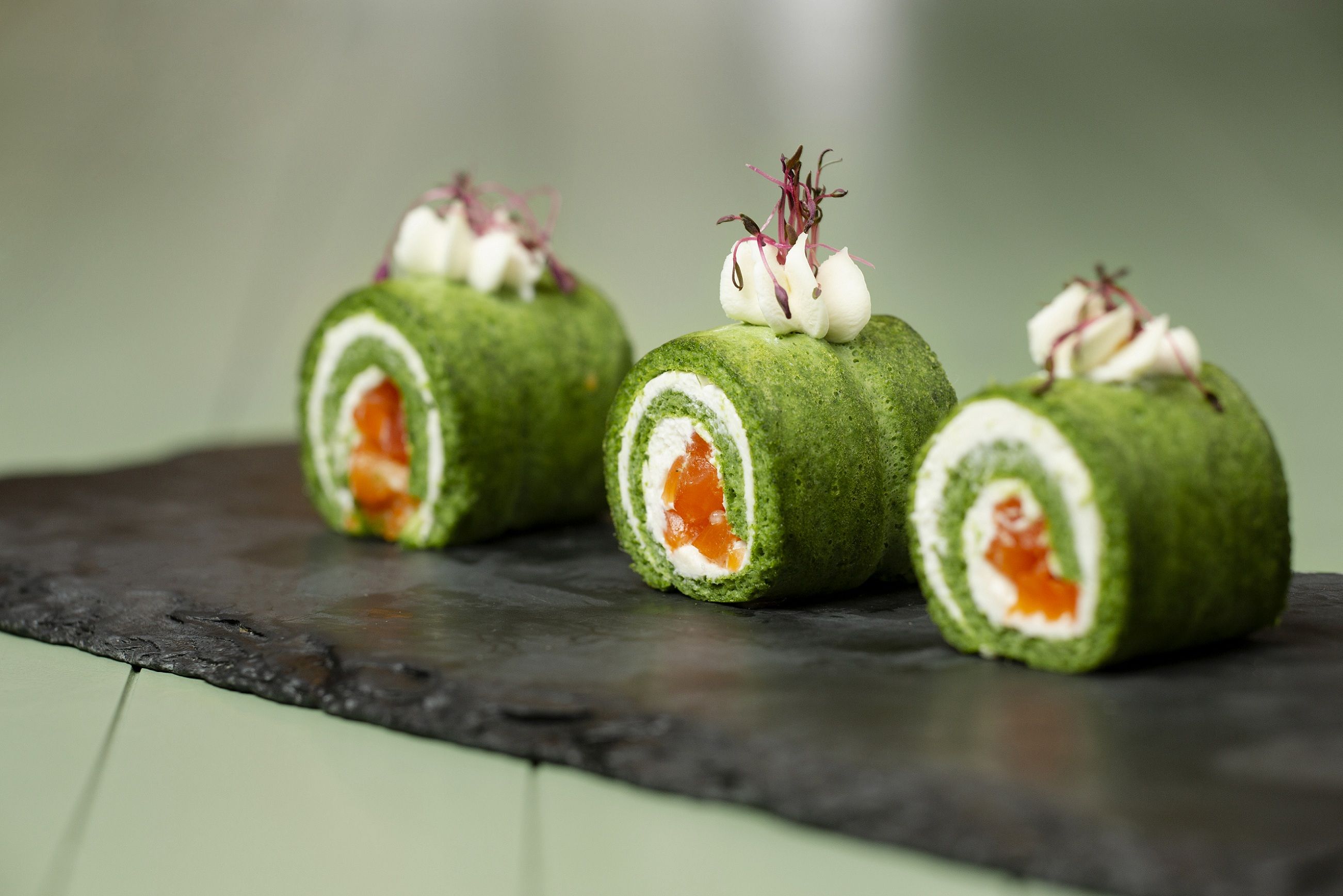 Rollitos de crepe salada