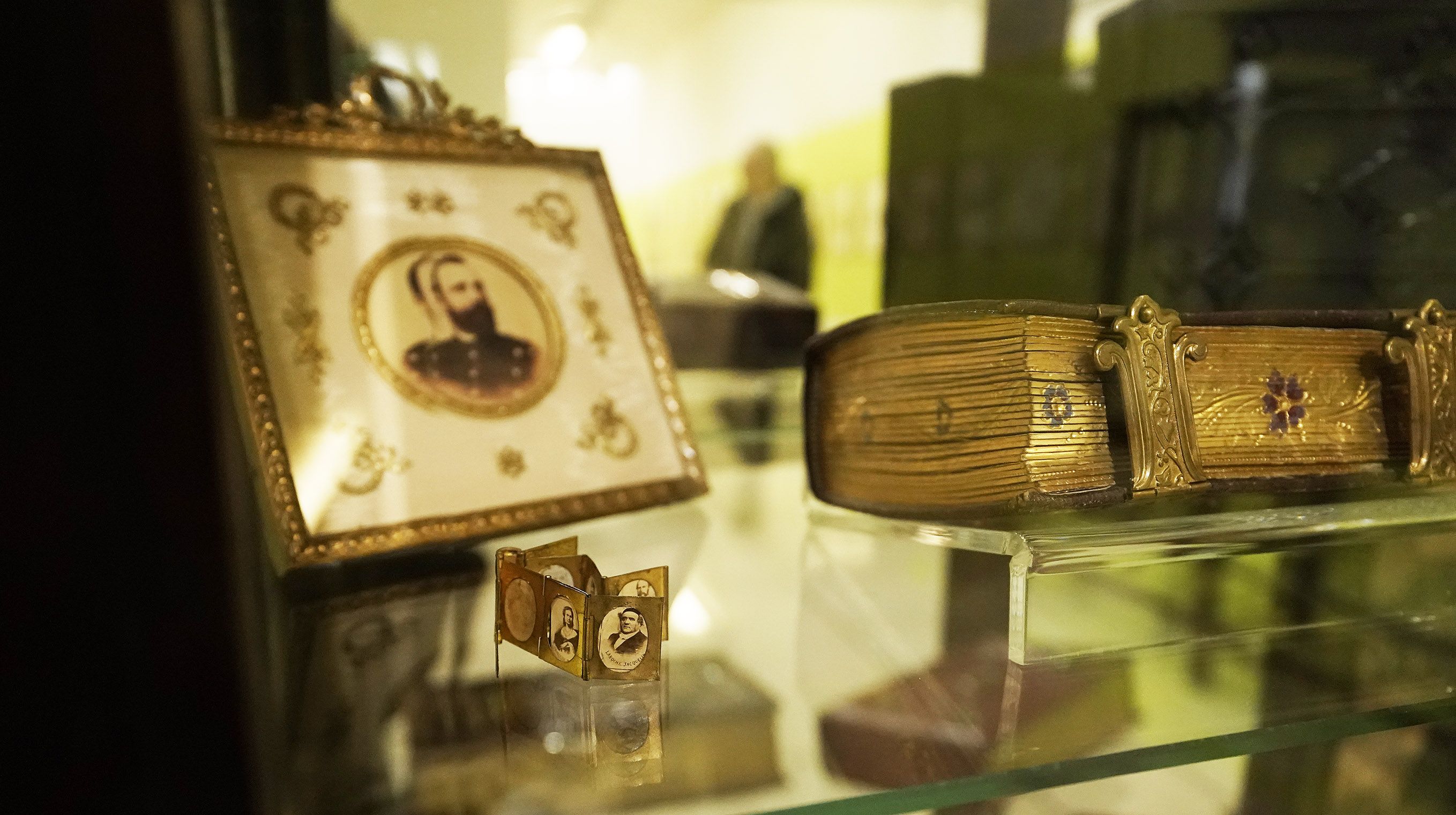 Exposición "Debuxar coa luz" en el Museo de Pontevedra
