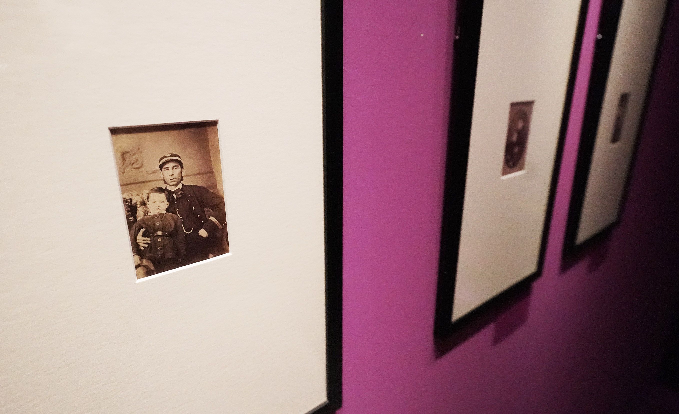 Exposición "Debuxar coa luz" en el Museo de Pontevedra