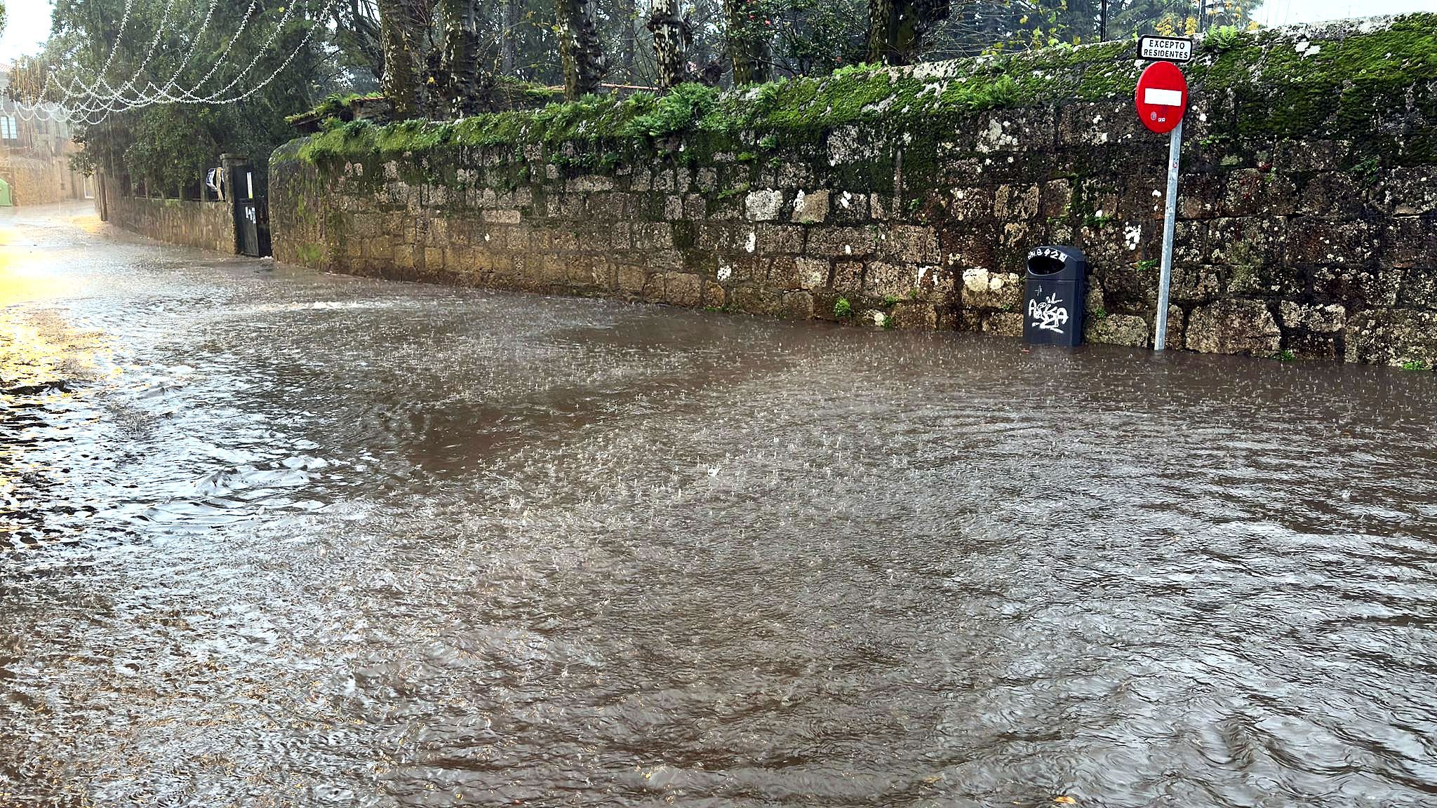 Balsa de agua en Cambados