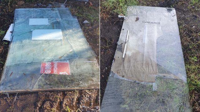 Portas de cristal que apareceron abandonadas no Gafos