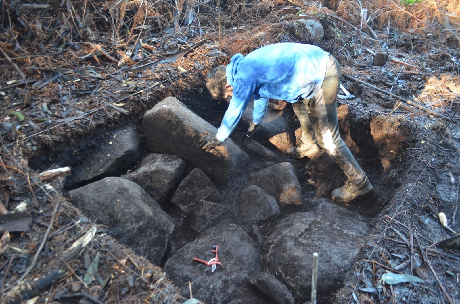 Excavaciones realizadas en la isla de Tambo