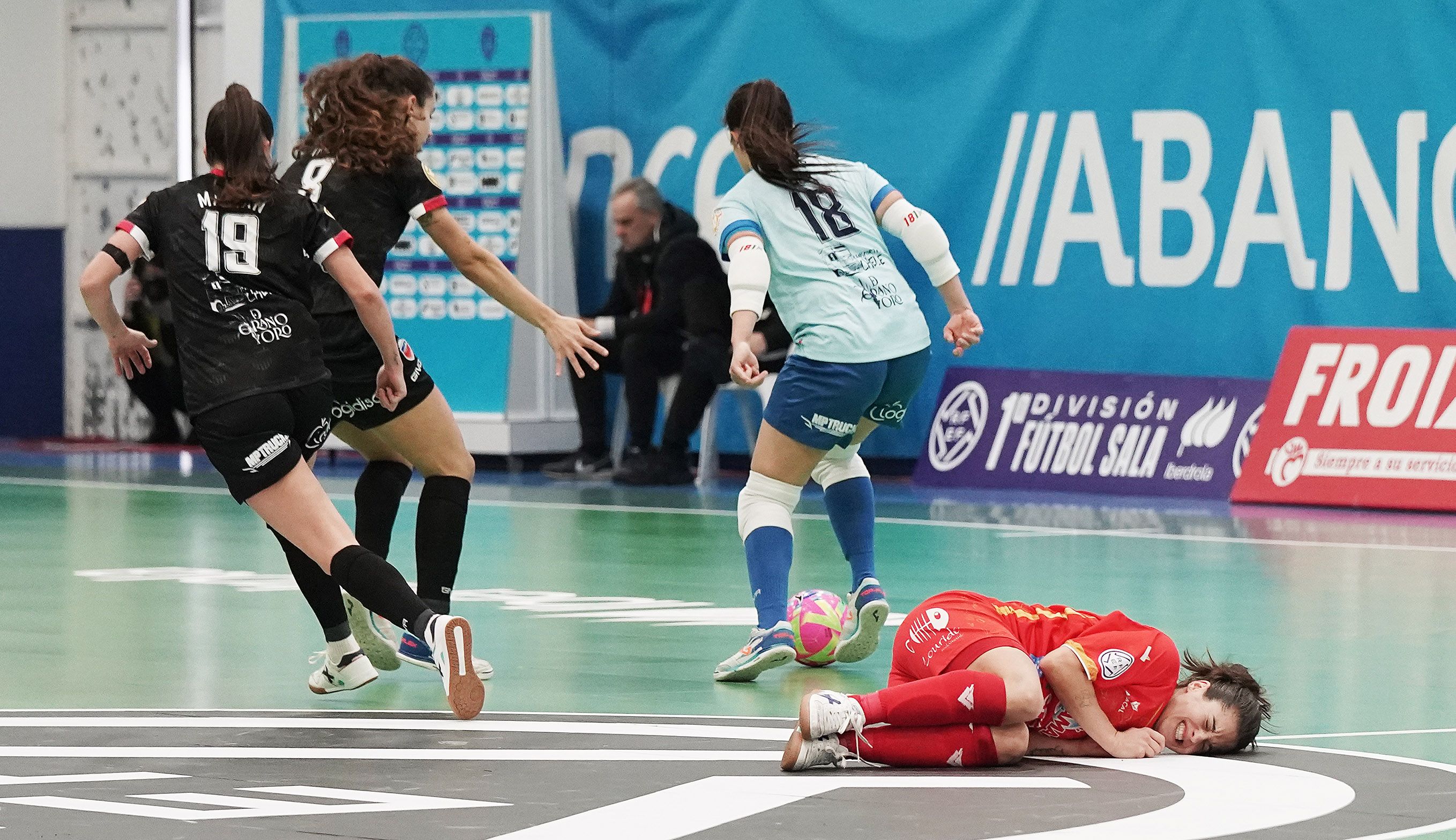 Partido de liga entre Poio Pescamar y Futsi Atlético Navalcarnero en la Seca Partido de liga entre Poio Pescamar y Futsi Atlético Navalcarnero en la Seca