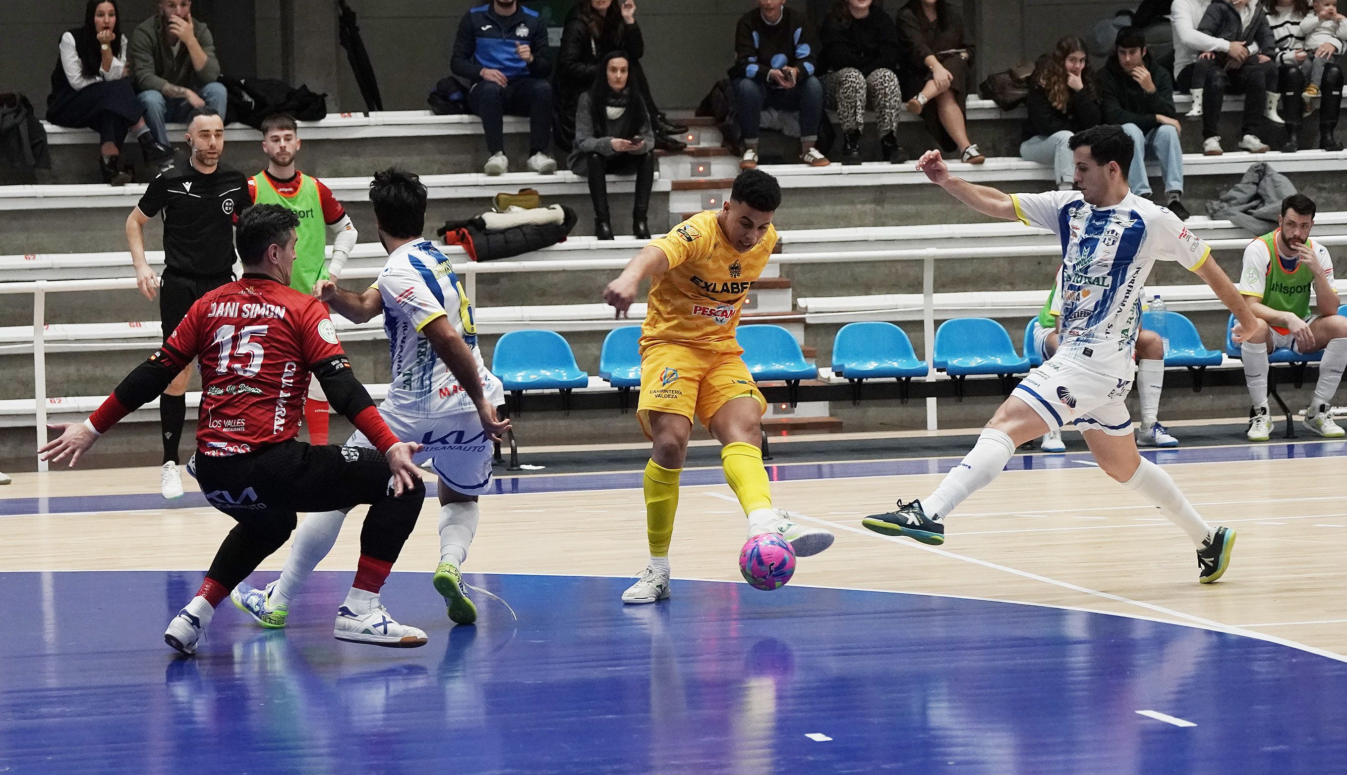 Partido entre Leis Pontevedra y Atlético Benavente