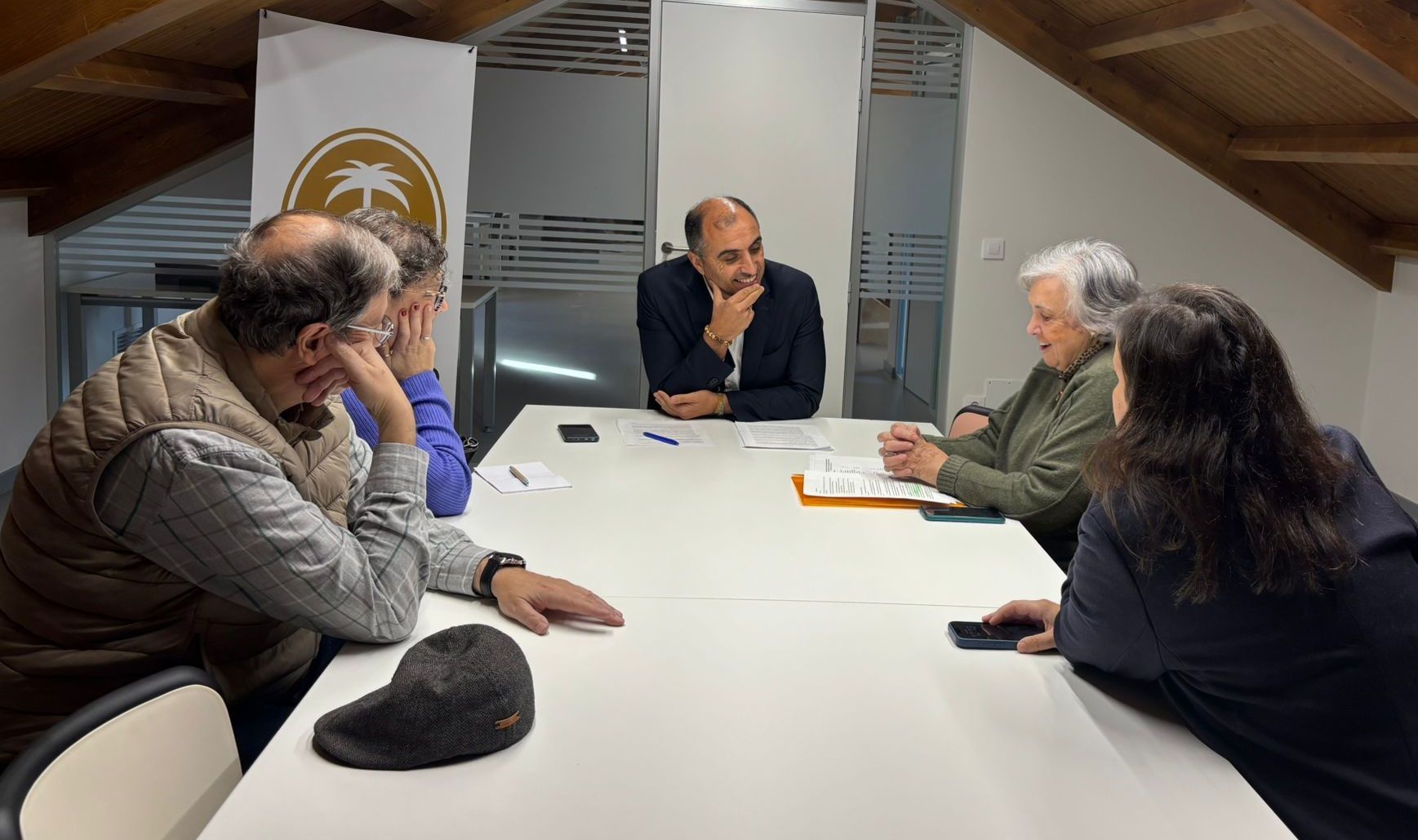 Reunión do alcalde con veciños da Caeira
