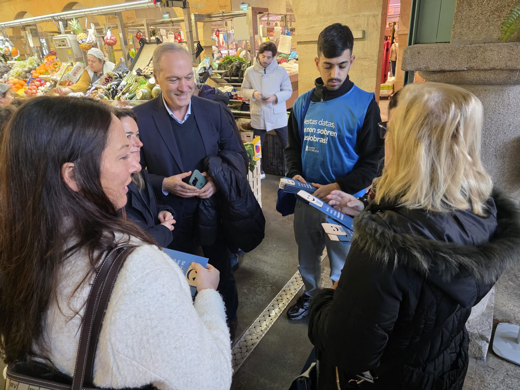 Campaña informativa no Mercado de Pontevedra