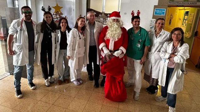 Visita de Papa Noel al Hospital Provincial Visita de Papa Noel al Hospital Provincial