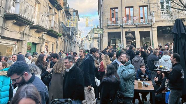 Gente celebrando la 'tardebuena'