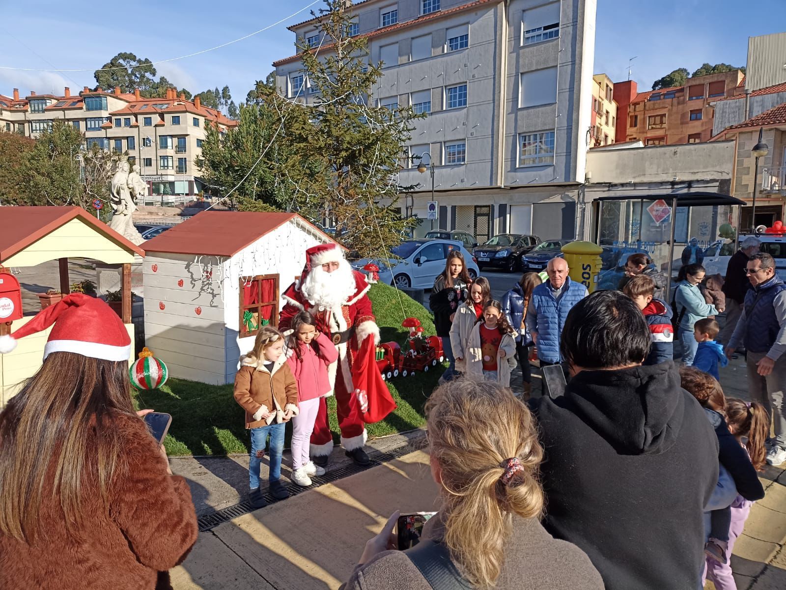 Ruta de Papá Noel polas Aldeas de Nadal e as parroquias de Poio Ruta de Papá Noel polas Aldeas de Nadal e as parroquias de Poio