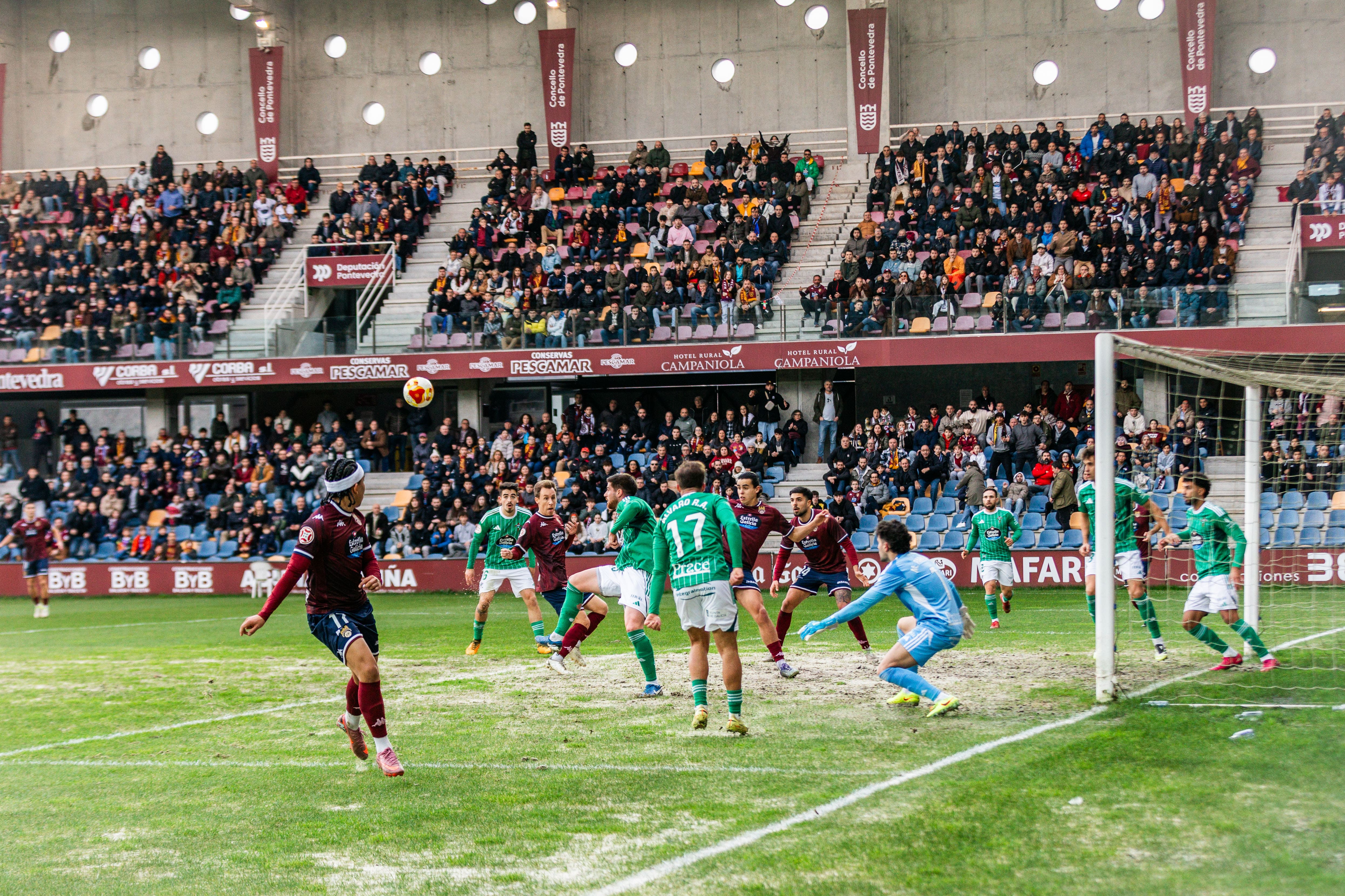 Partido entre Pontevedra CF y Racing Club de Ferrol en Pasarón Partido entre Pontevedra CF y Racing Club de Ferrol en Pasarón