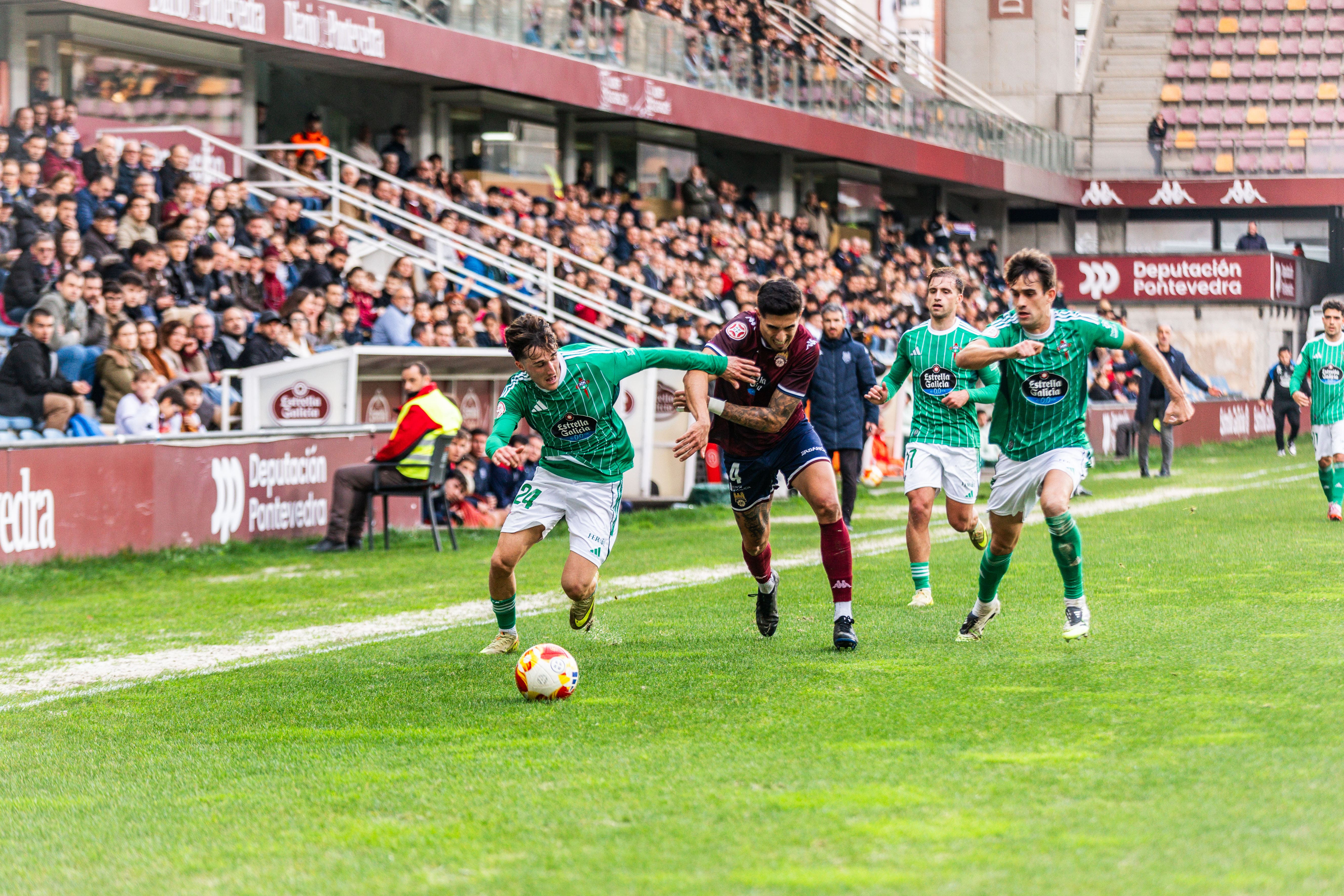 Partido entre Pontevedra CF y Racing Club de Ferrol en Pasarón Partido entre Pontevedra CF y Racing Club de Ferrol en Pasarón