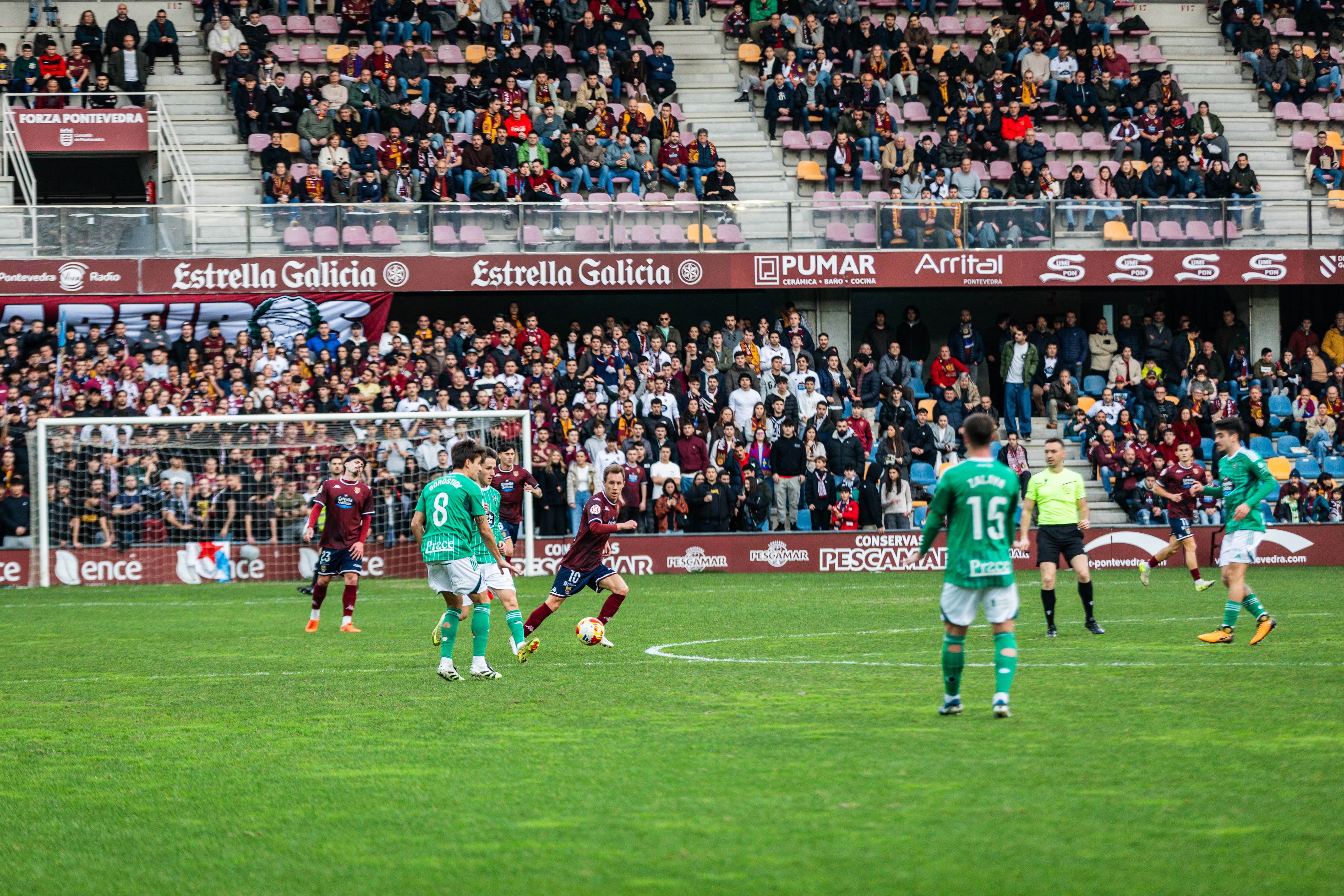 Partido entre Pontevedra CF y Racing Club de Ferrol en Pasarón Partido entre Pontevedra CF y Racing Club de Ferrol en Pasarón