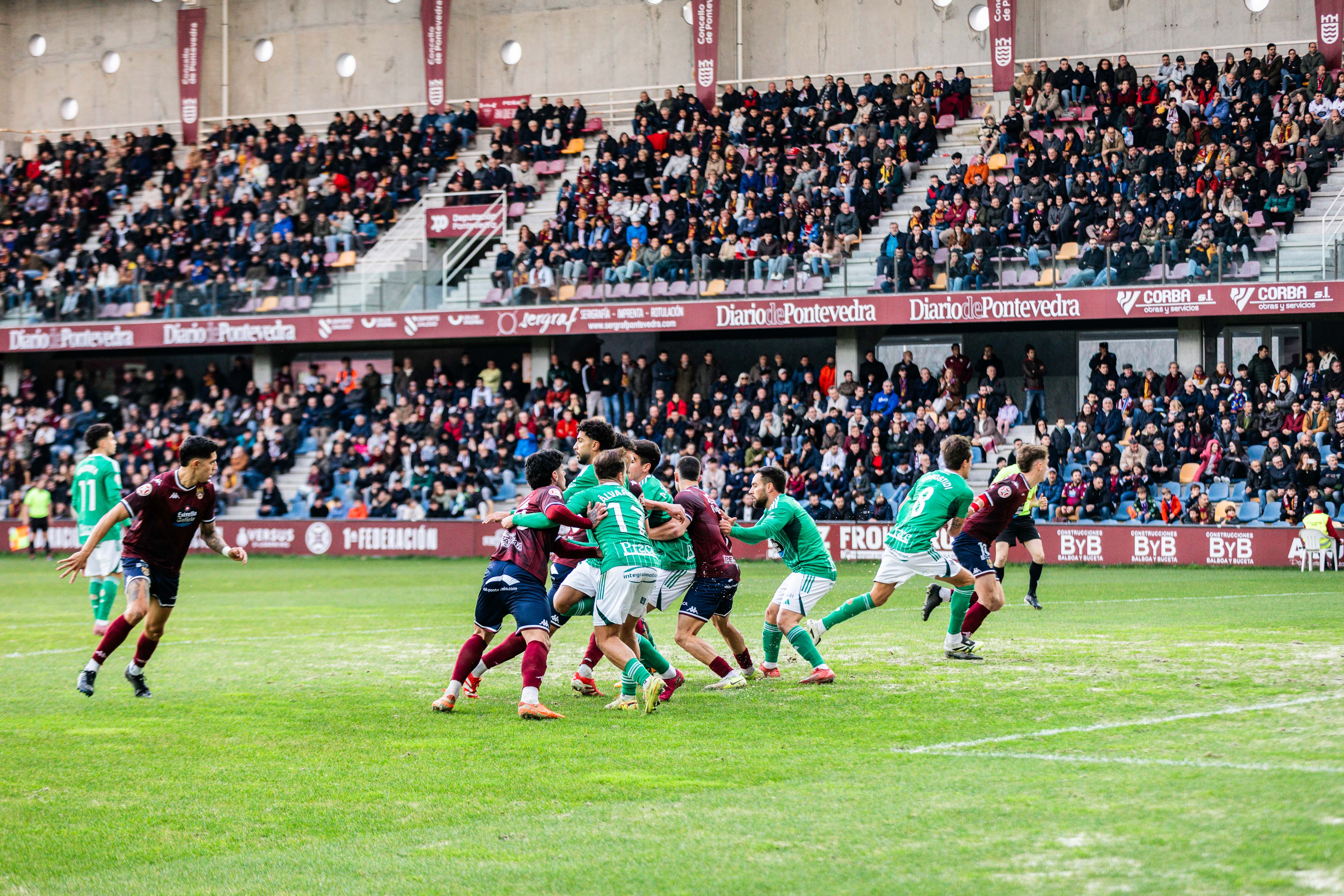 Partido entre Pontevedra CF y Racing Club de Ferrol en Pasarón Partido entre Pontevedra CF y Racing Club de Ferrol en Pasarón