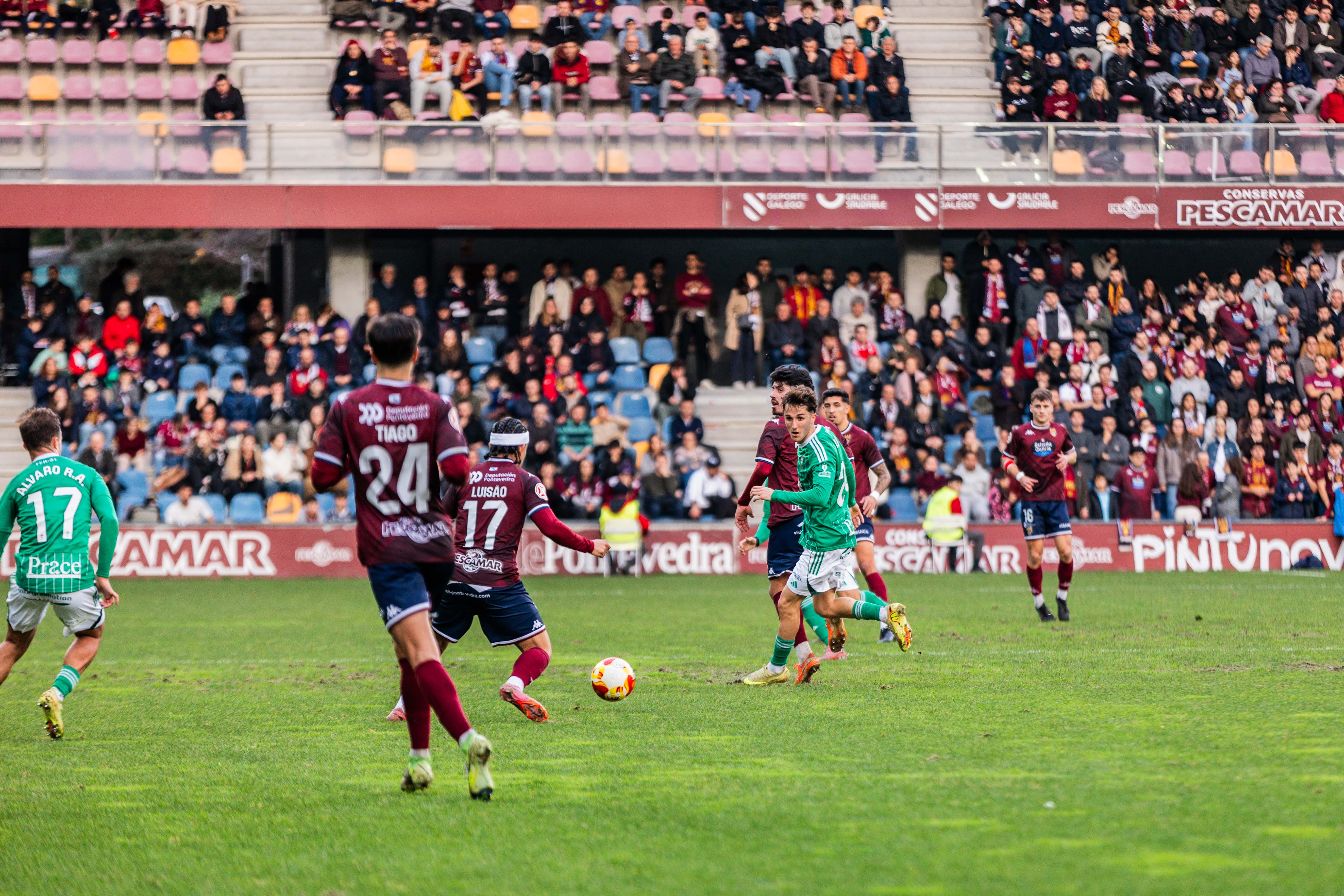 Partido entre Pontevedra CF y Racing Club de Ferrol en Pasarón Partido entre Pontevedra CF y Racing Club de Ferrol en Pasarón