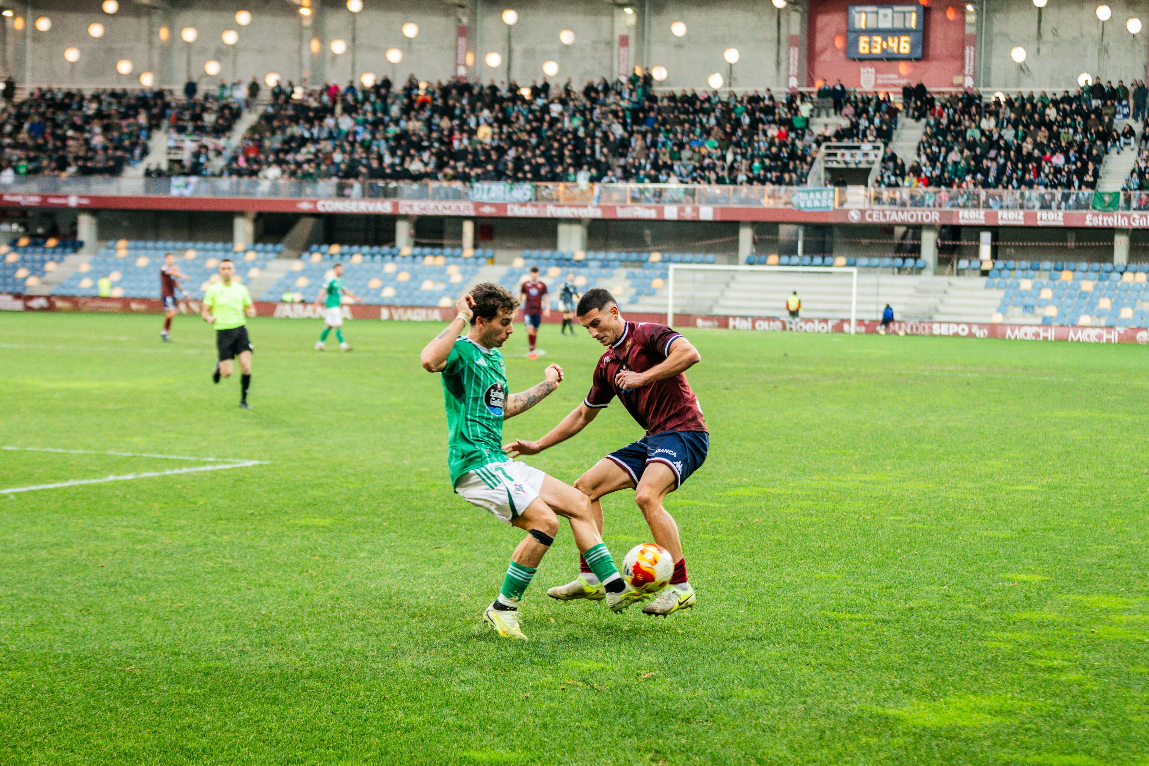 Partido entre Pontevedra CF y Racing Club de Ferrol en Pasarón Partido entre Pontevedra CF y Racing Club de Ferrol en Pasarón