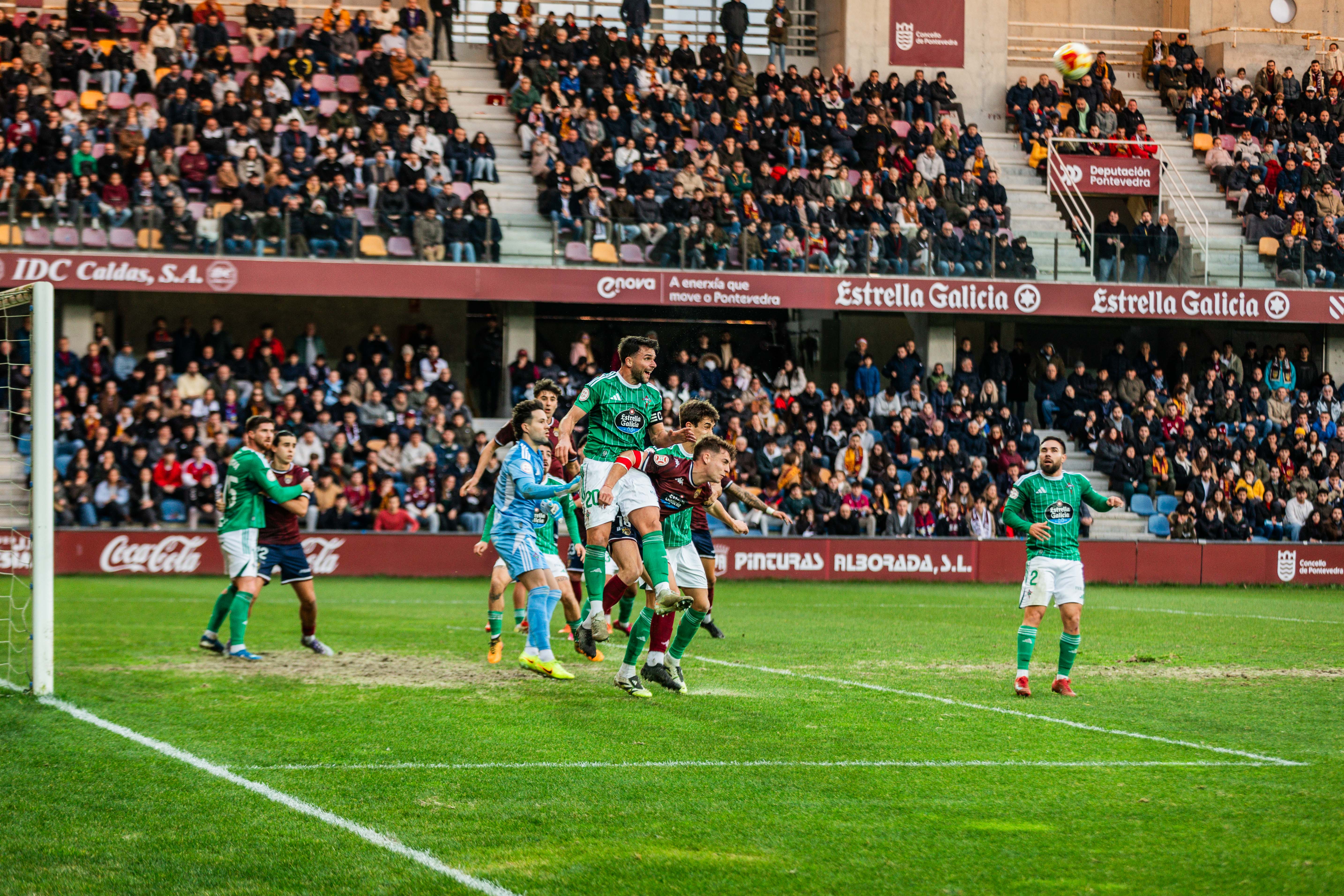 Partido entre Pontevedra CF y Racing Club de Ferrol en Pasarón Partido entre Pontevedra CF y Racing Club de Ferrol en Pasarón