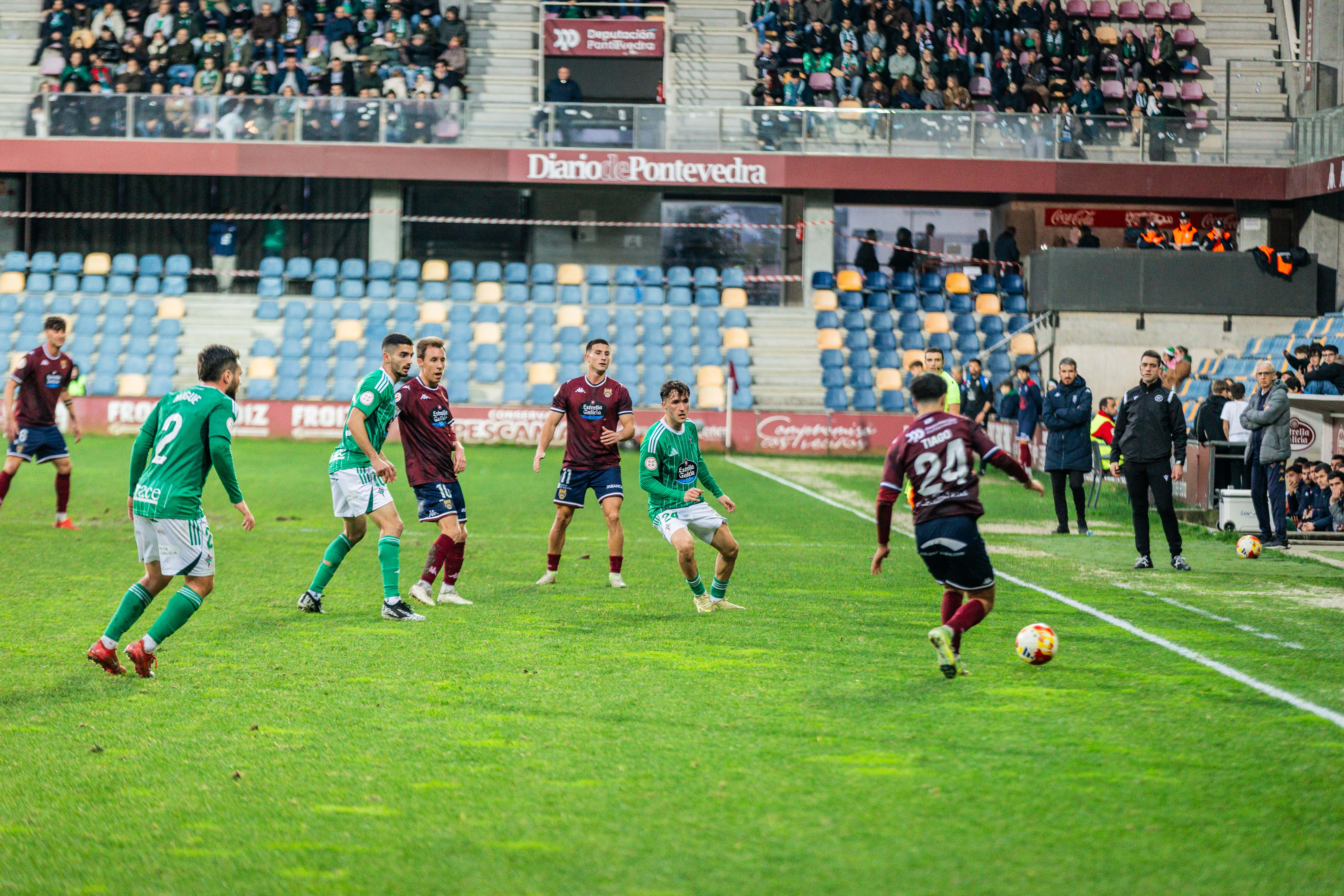 Partido entre Pontevedra CF y Racing Club de Ferrol en Pasarón Partido entre Pontevedra CF y Racing Club de Ferrol en Pasarón